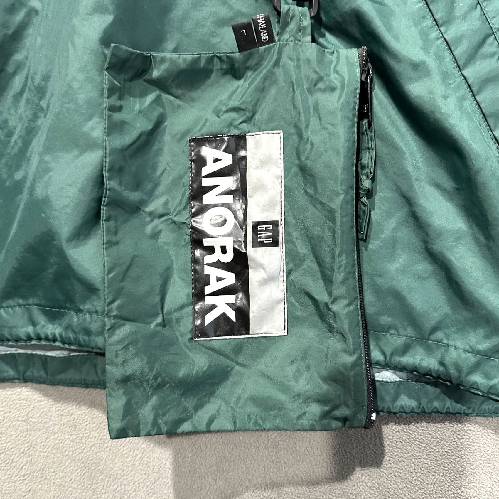 Gap VINTAGE Gap Jacket Mens Large Green Anorak Hooded Winter Outdoors Pocket Zipper EUC Size US L / EU 52-54 / 3 - 3 Thumbnail