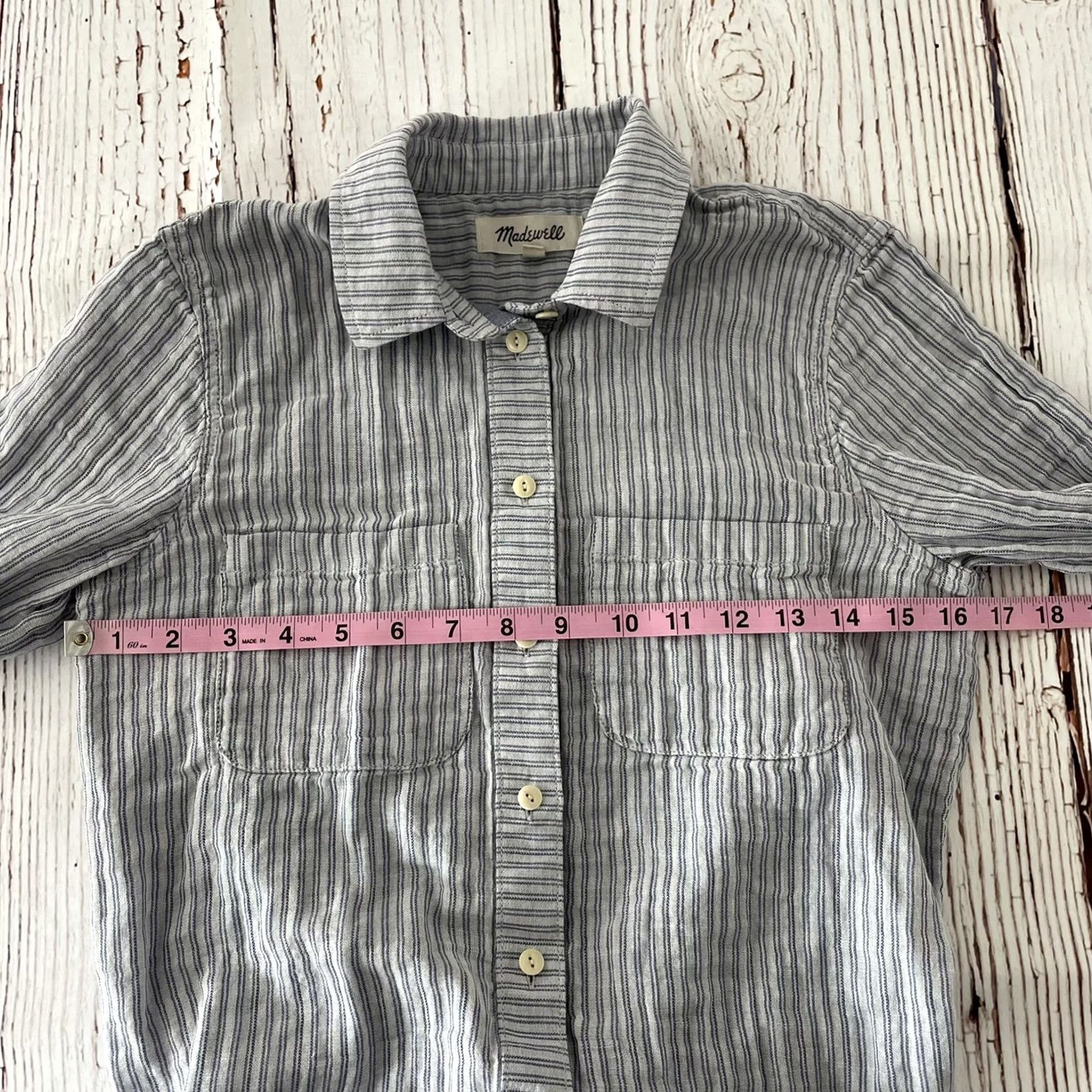Madewell Madewell Striped Long Sleeve Button Front Top XS Blue Womens Tie Back Satin? (Note: This line intentionally uses the original words only) Size XS / US 0-2 / IT 36-38 - 3 Thumbnail