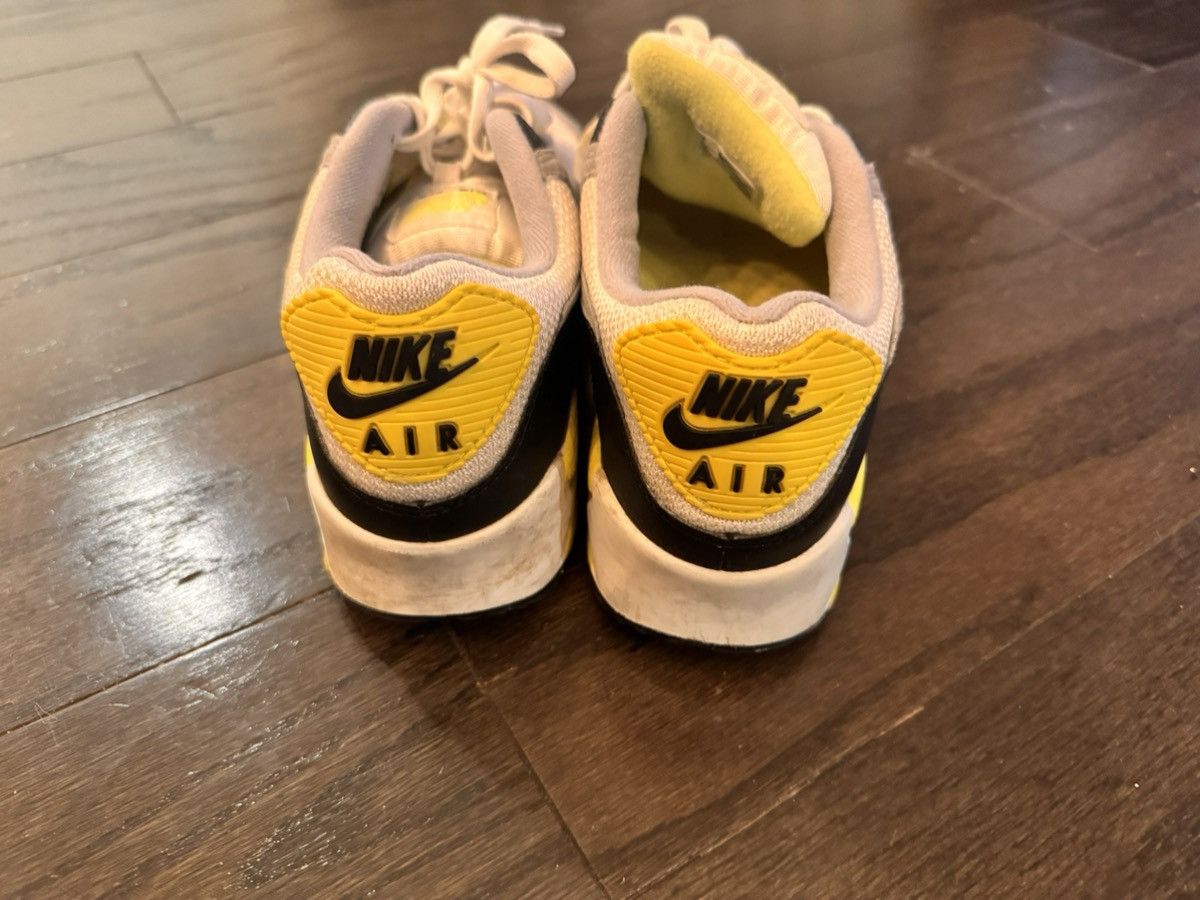 Nike akers Nike Air Max 90 Volt 2020 CD0881-103 Size US 10 / EU 43 - 8 Thumbnail