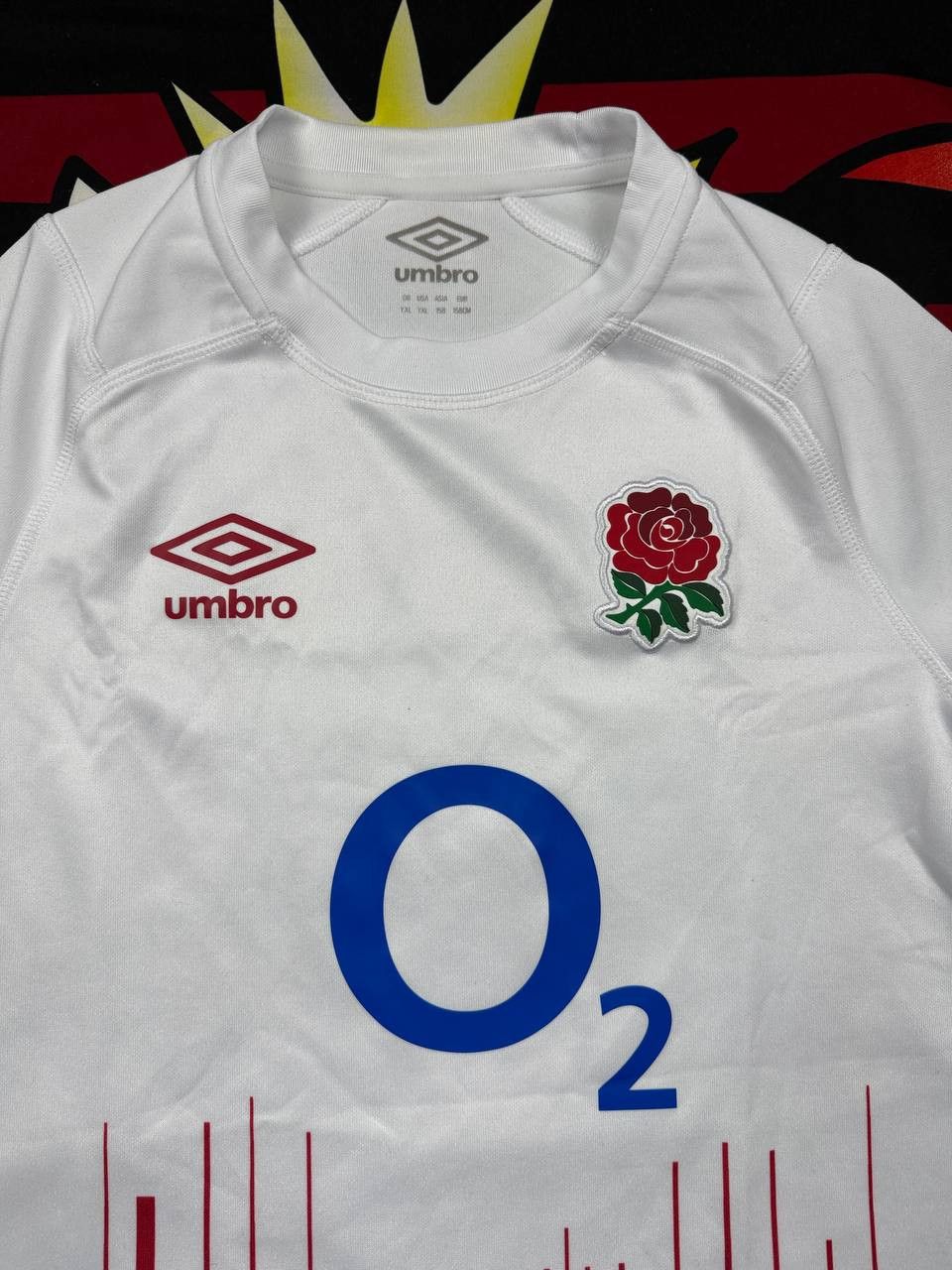 Umbro Umbro England Rugby Home Youth Jersey 22/23 Size YXL Size US XS / EU 42 / 0 - 2 Thumbnail