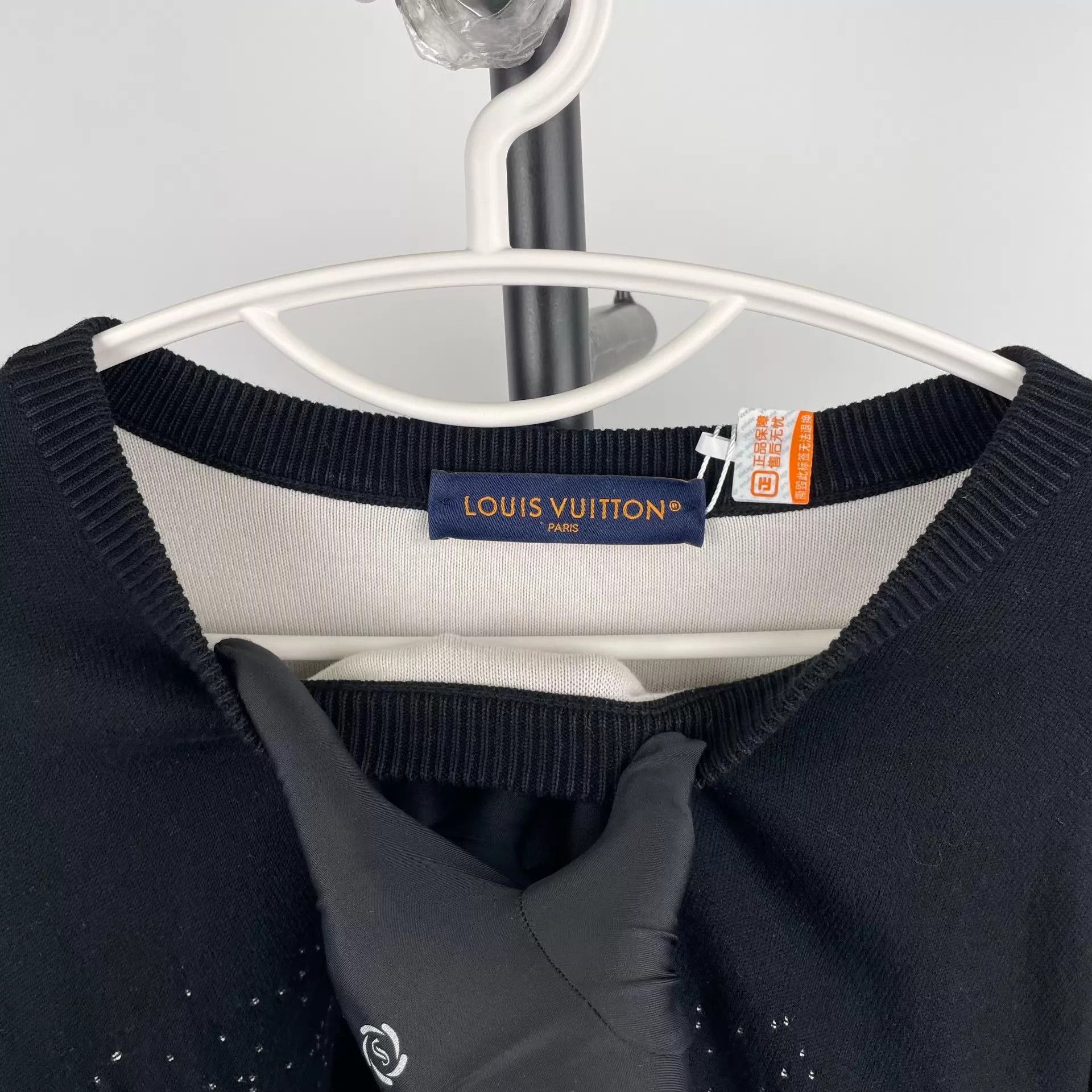 Louis Vuitton LV Monogram Gradient Crewneck LS Sweatshirt XL Size US XL / EU 56 / 4 - 4 Thumbnail