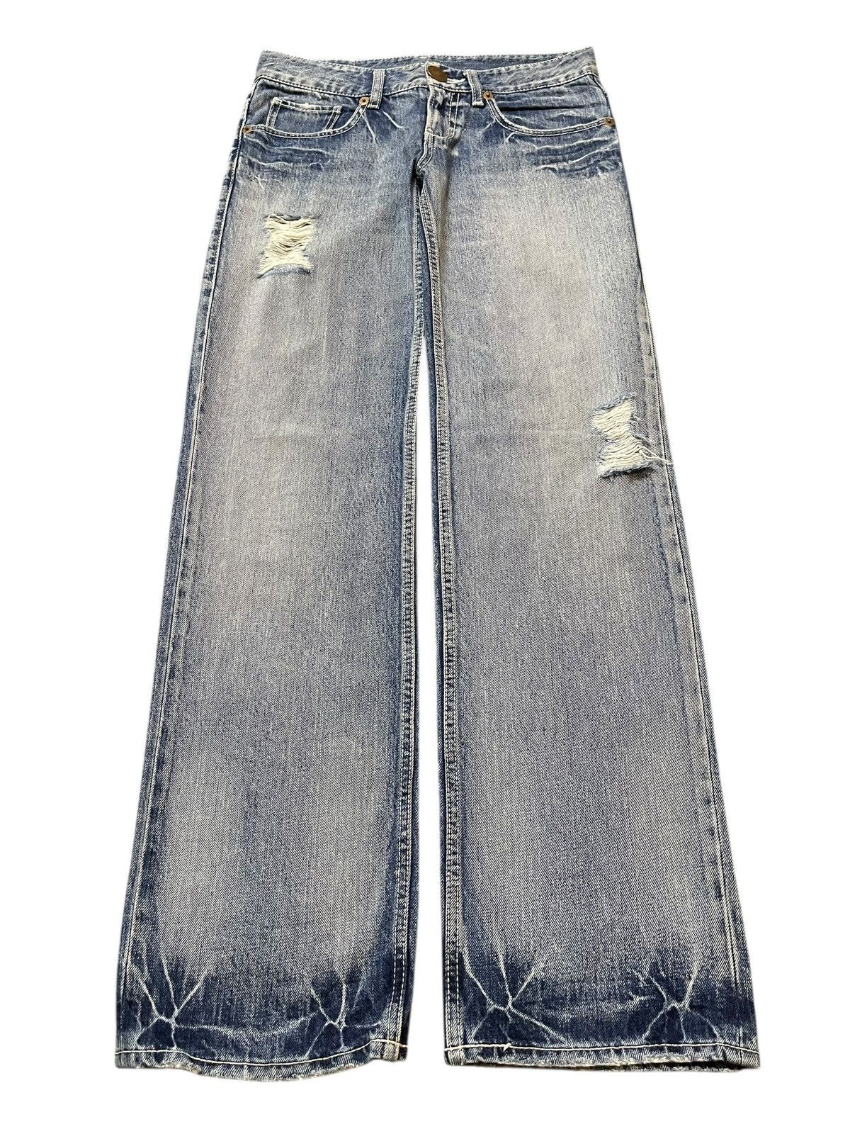 Japanese Brand Vintage Japanese Brand Blue Wash Distress Style Loose Jeans Size US 30 / EU 46 - 1 Thumbnail
