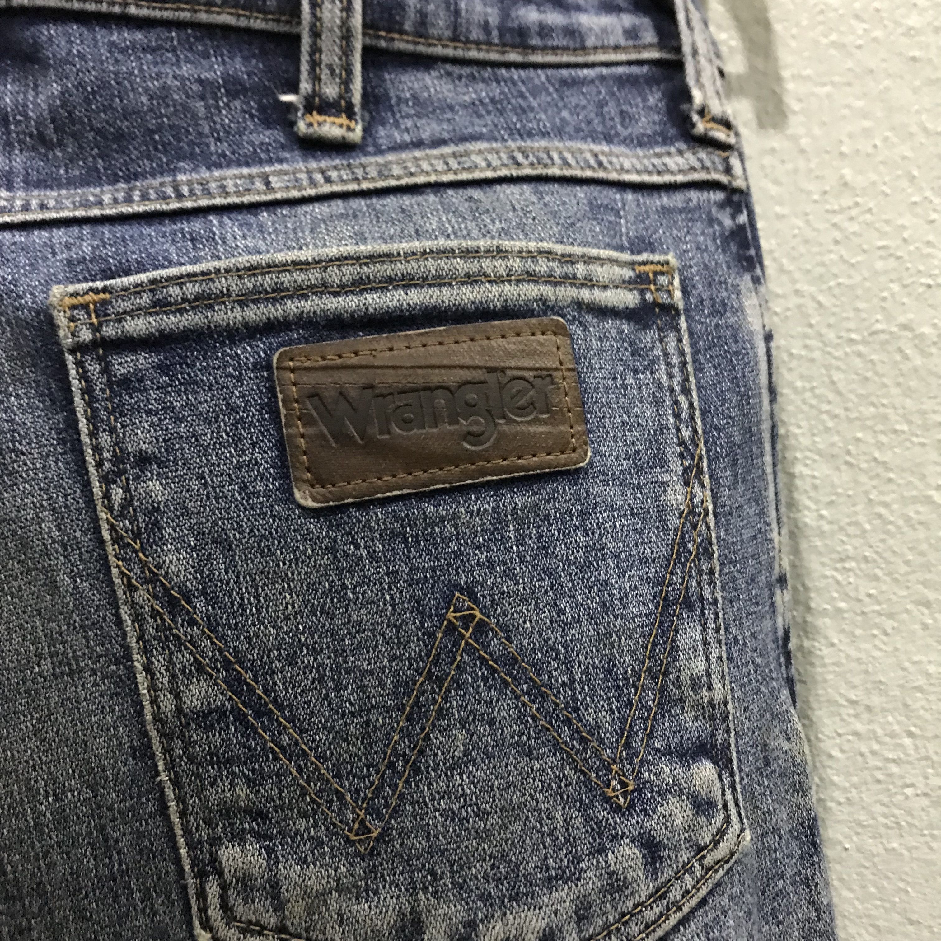 Wrangler Vintage Wrangler 2000s Fade Distressed Look Straight Leg Size US 29 - 10 Thumbnail