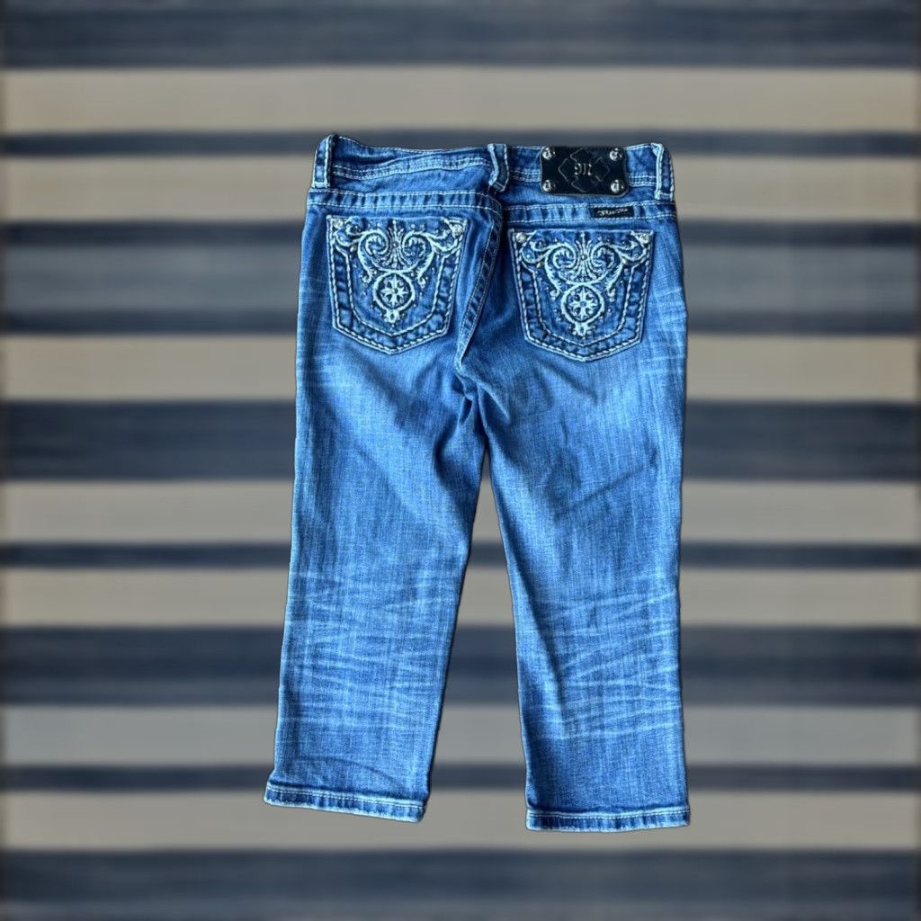 Miss Me VINTAGE Miss Me Jeans Capri Embellished Rhinestones Jeans Women's 26 Blue Denim Distressed 5-Pocket Regular Fit Size 26" / US 2 / IT 38 - 1 Thumbnail