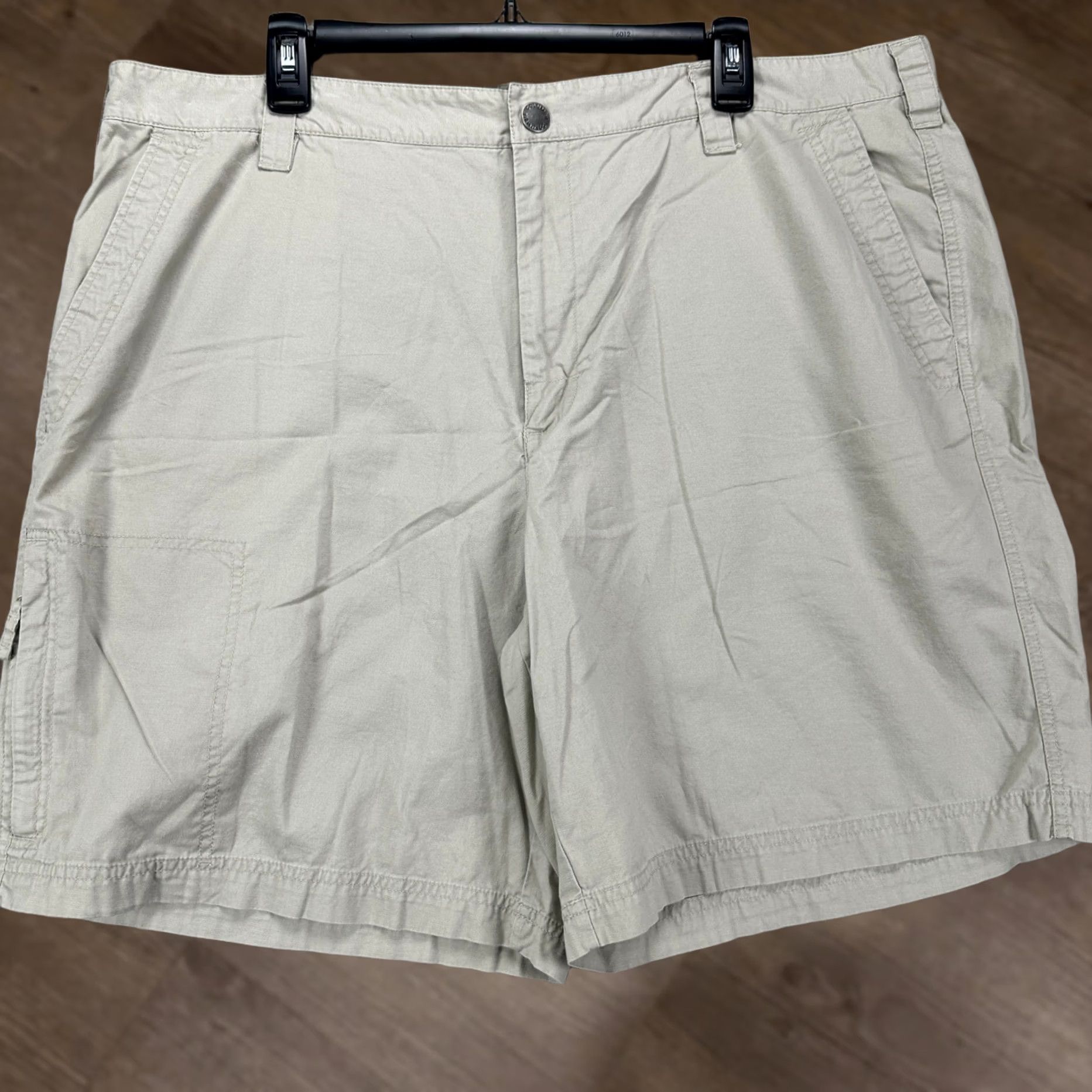 Vintage Columbia Mens Cargo Hiking Shorts 40 Light Grey Flat Front Outdoor Lightweight Casual/Travel Cotton Microfiber Gray Wide Front Pocket Size US 40 / EU 56 - 1 Thumbnail