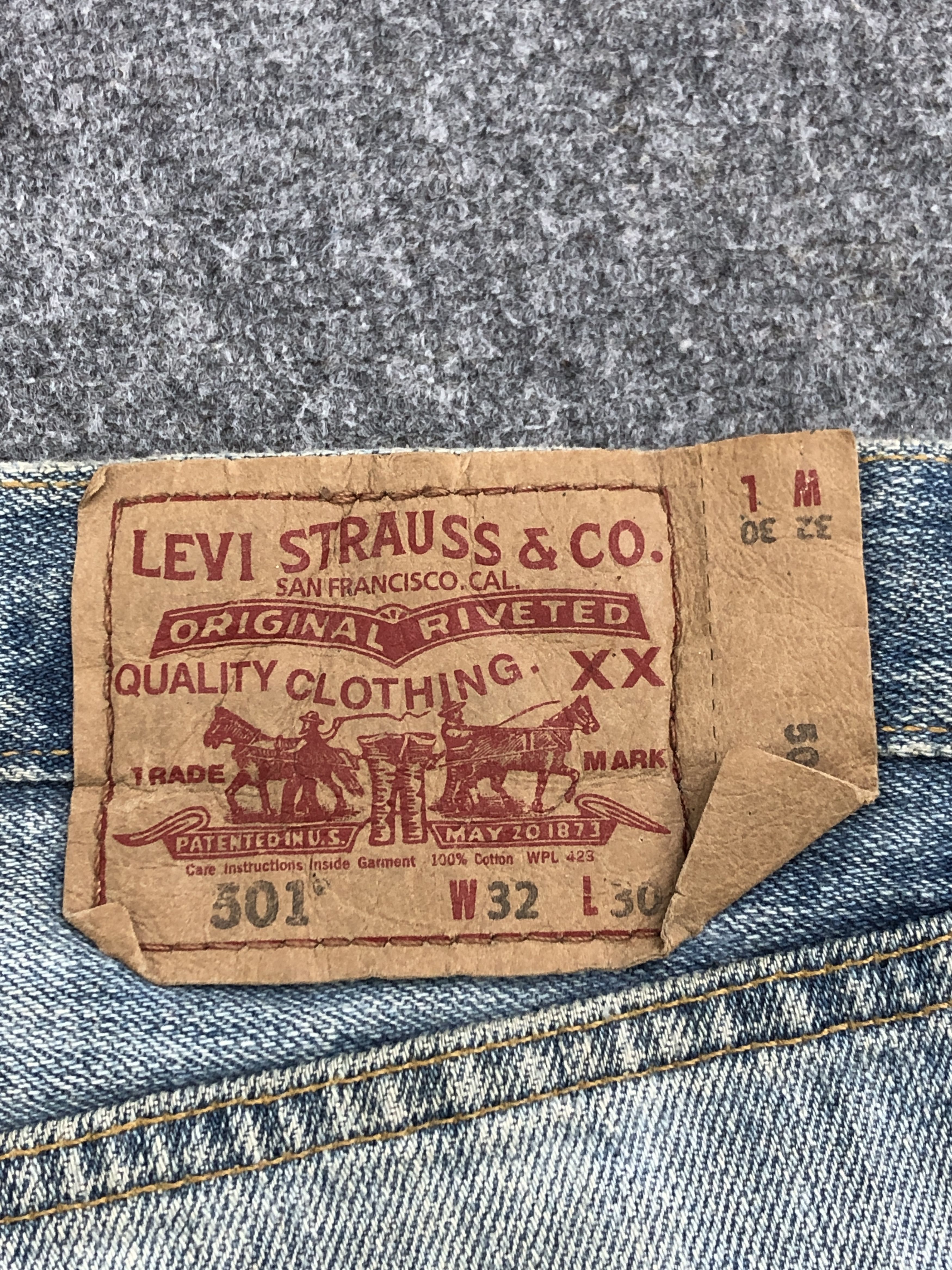 Levi's × Vintage Light Blue Washed Vintage Levis 501 Jeans Size US 32 / EU 48 - 5 Thumbnail