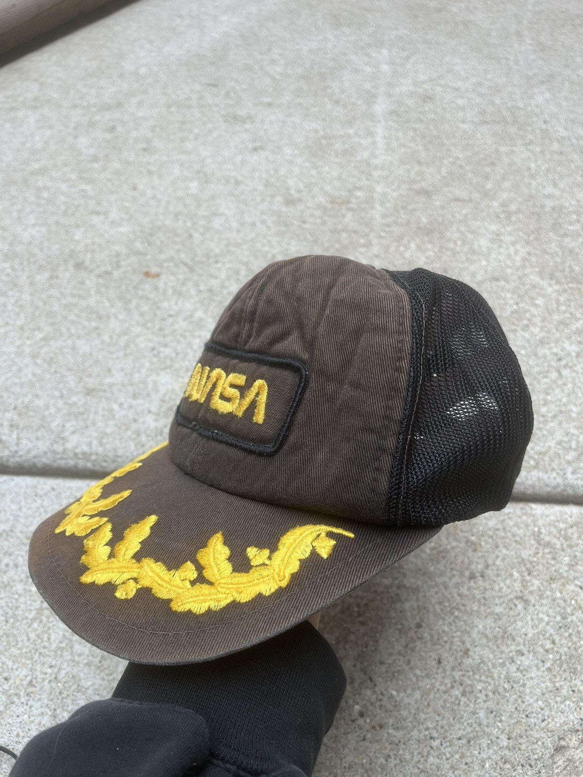 Vintage Vintage NASA Gold Leaf SnapBack Size ONE SIZE - 1 Thumbnail