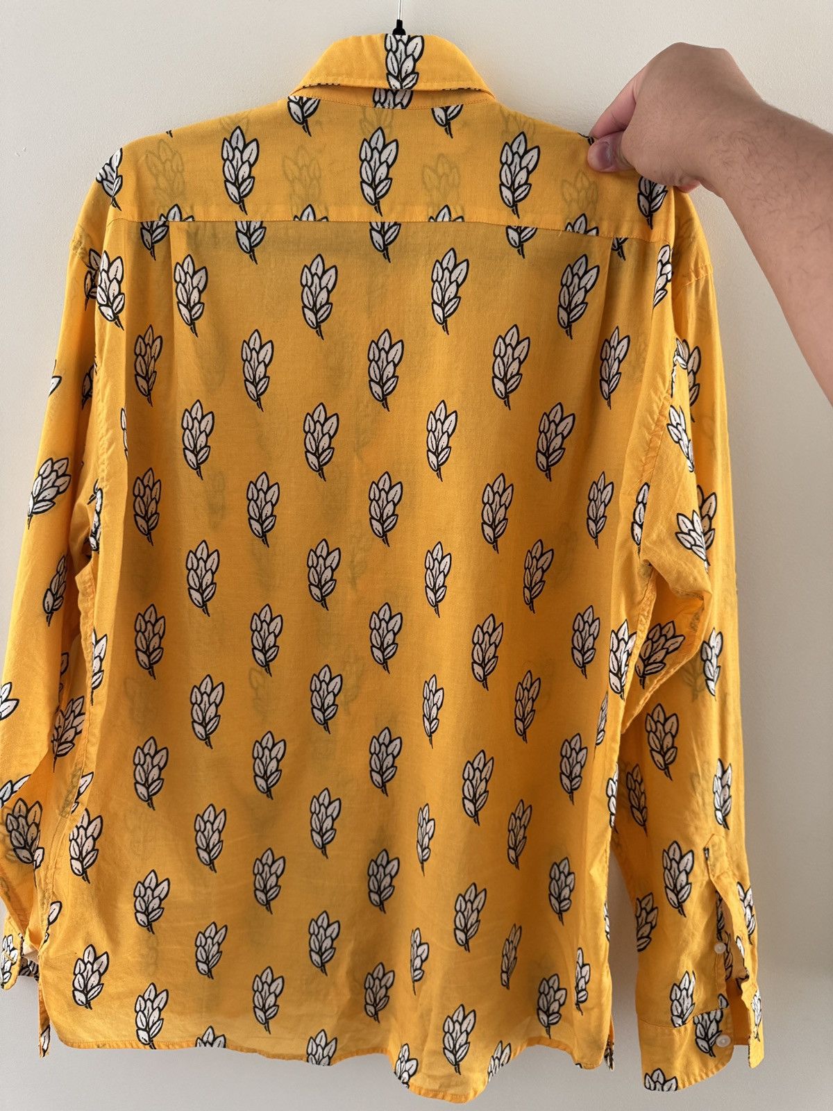 Jacquemus Jacquemus “Le Gadjo” wheat shirt Size US M / EU 48-50 / 2 - 5 Thumbnail