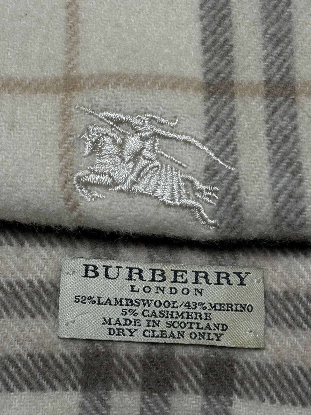 Burberry Burberry Lambswool Cashmere Nova Check Scarf Muffler Size ONE SIZE - 9 Thumbnail