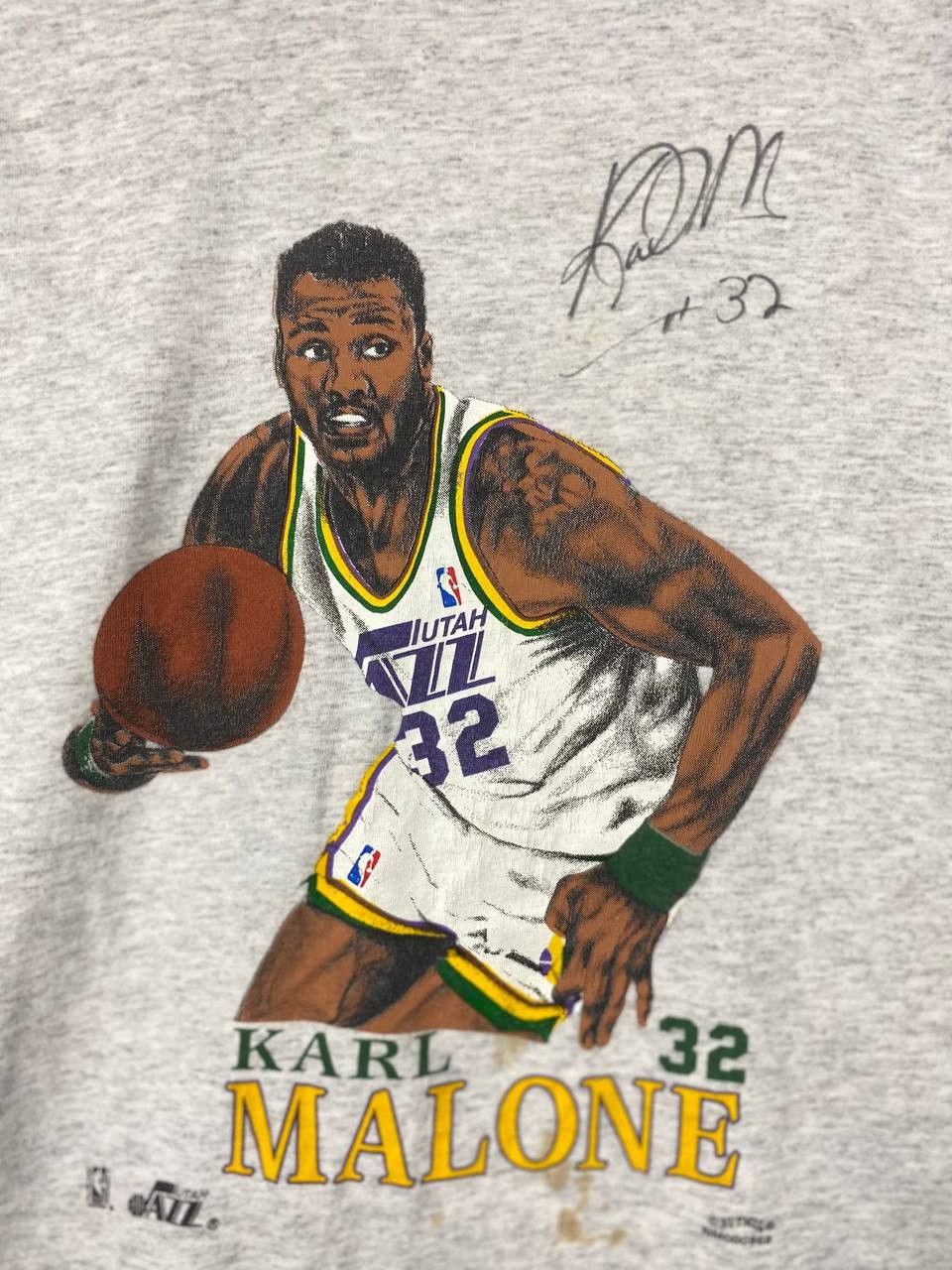 NBA vintage nba karl malone by nutmeg tee Size US XL / EU 56 / 4 - 2 Thumbnail