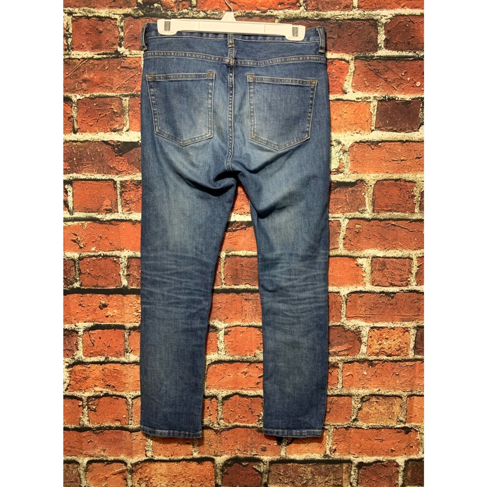 Everlane Everlane Jeans Skinny Denim Medium Wash Women's 26 Regular 5-Pocket Blue Slim Denim Jeans - 98% Cotton 2% Elastane - Classic Modern 26" Inseam Womens Size 26" / US 2 / IT 38 - 2 Thumbnail