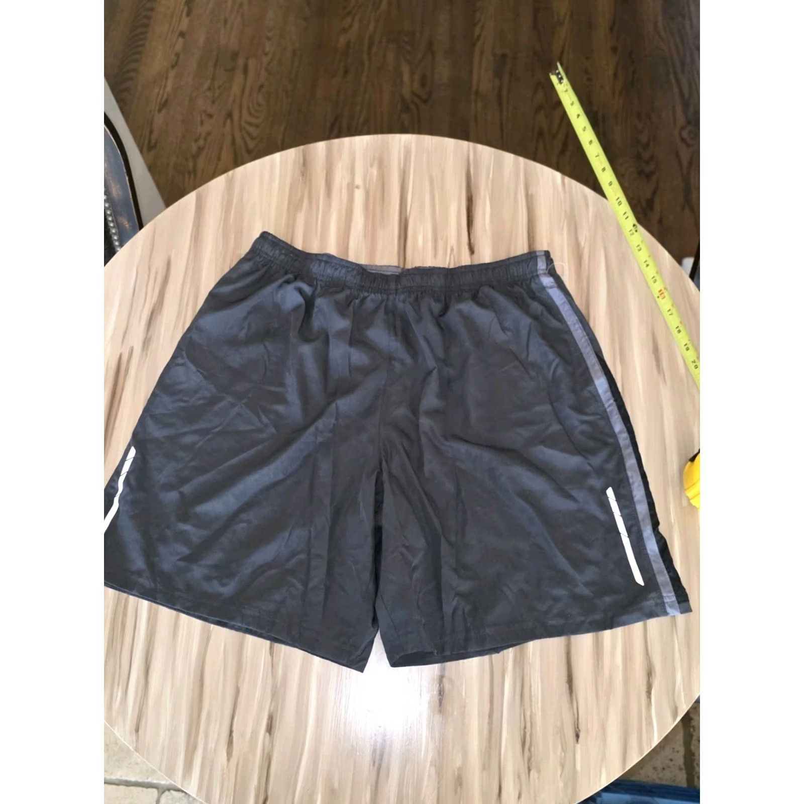 Tek Gear Tek Gear Shorts Black Stripe Grey Large Rn 82382 100% Polyester Men Athletic Activewear L Black Striped Polyester Tek Gear Mens Shorts Size US 33 - 5 Thumbnail