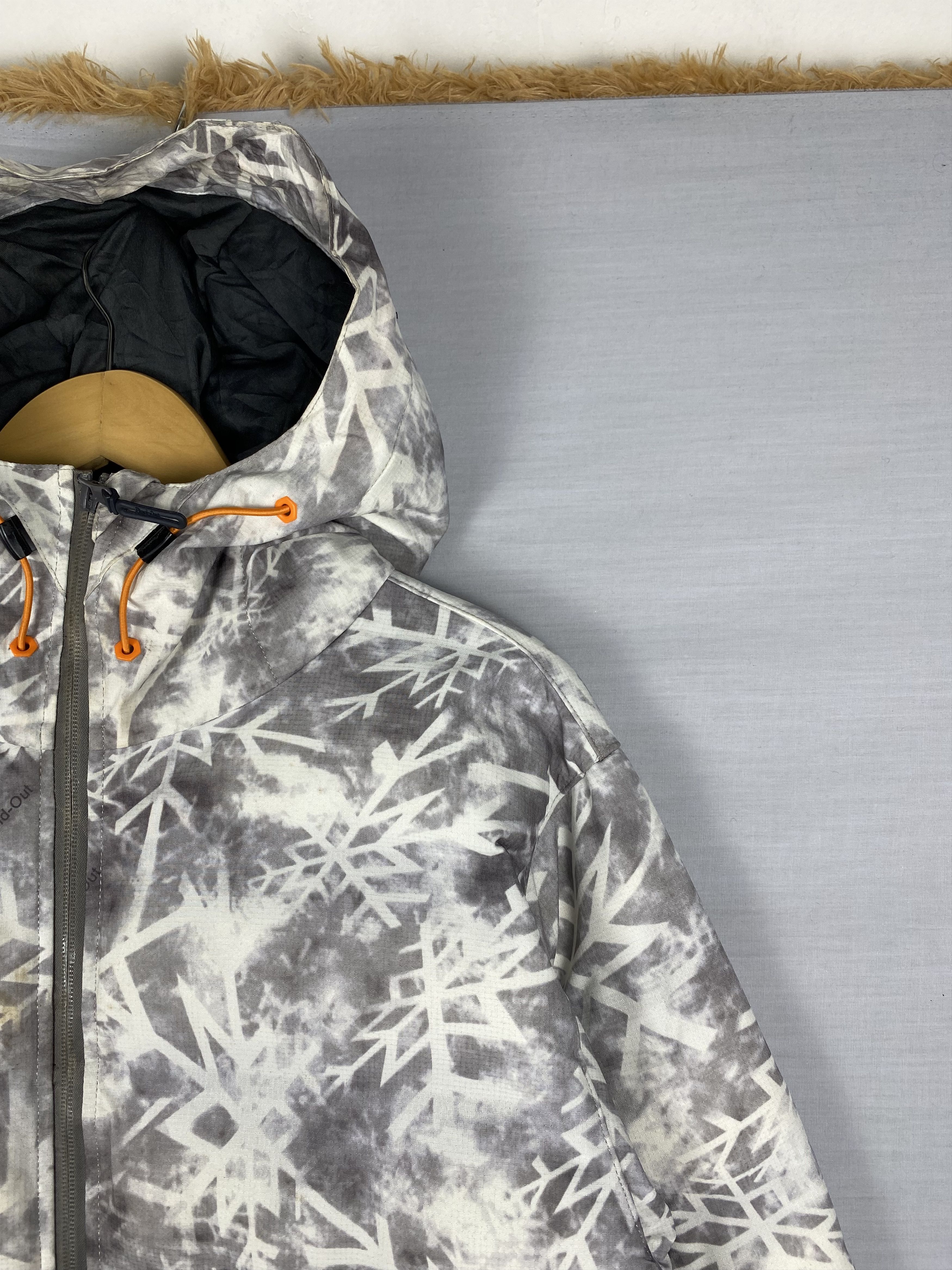Japanese Brand Vintage Find Out Hoodie Zip Up Puffer Lining Jacket Size US L / EU 52-54 / 3 - 4 Thumbnail