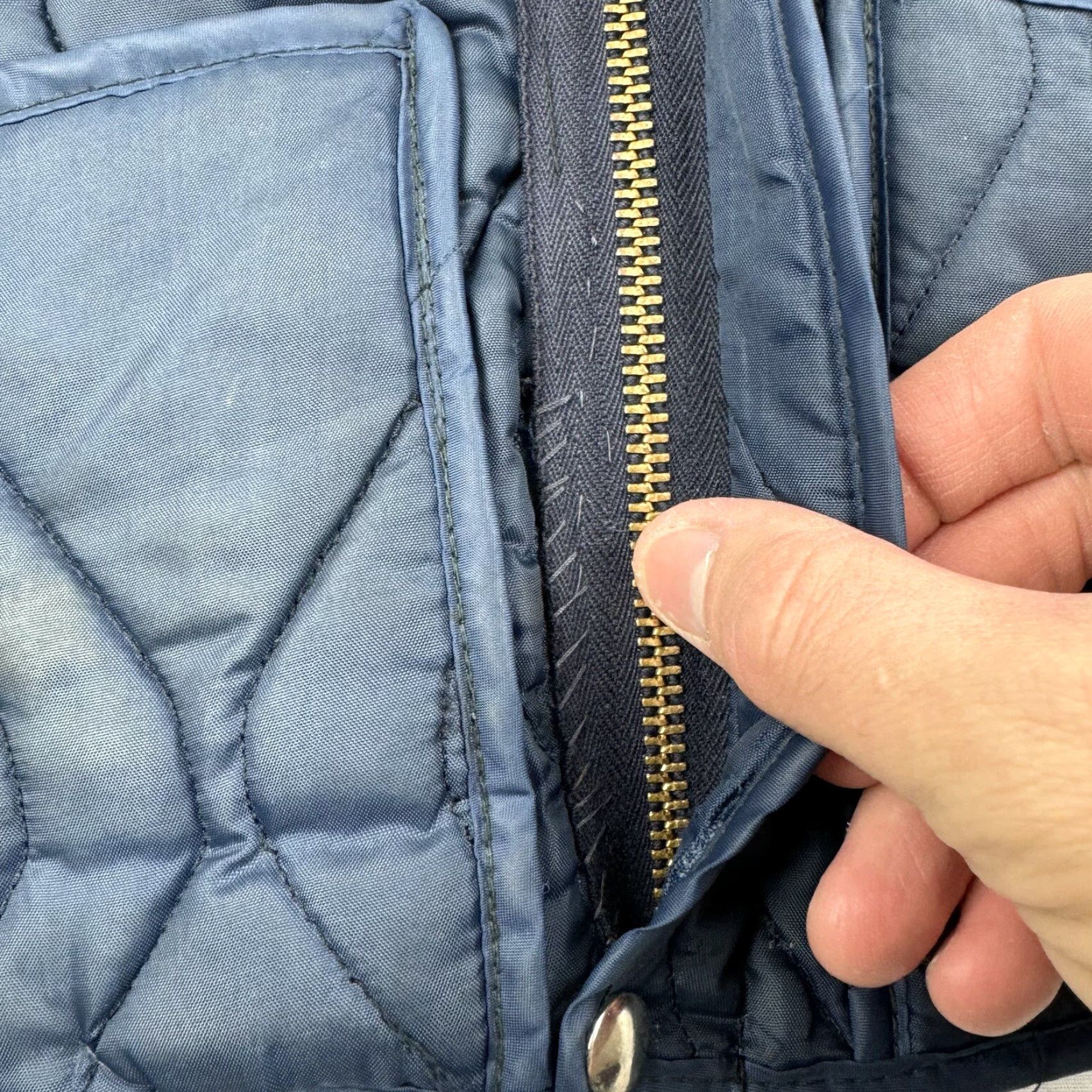 Vintage VINTAGE Duxbak Puffer Vest Adult Medium Blue 70s Outdoor Casual Mens Size US M / EU 48-50 / 2 - 3 Thumbnail