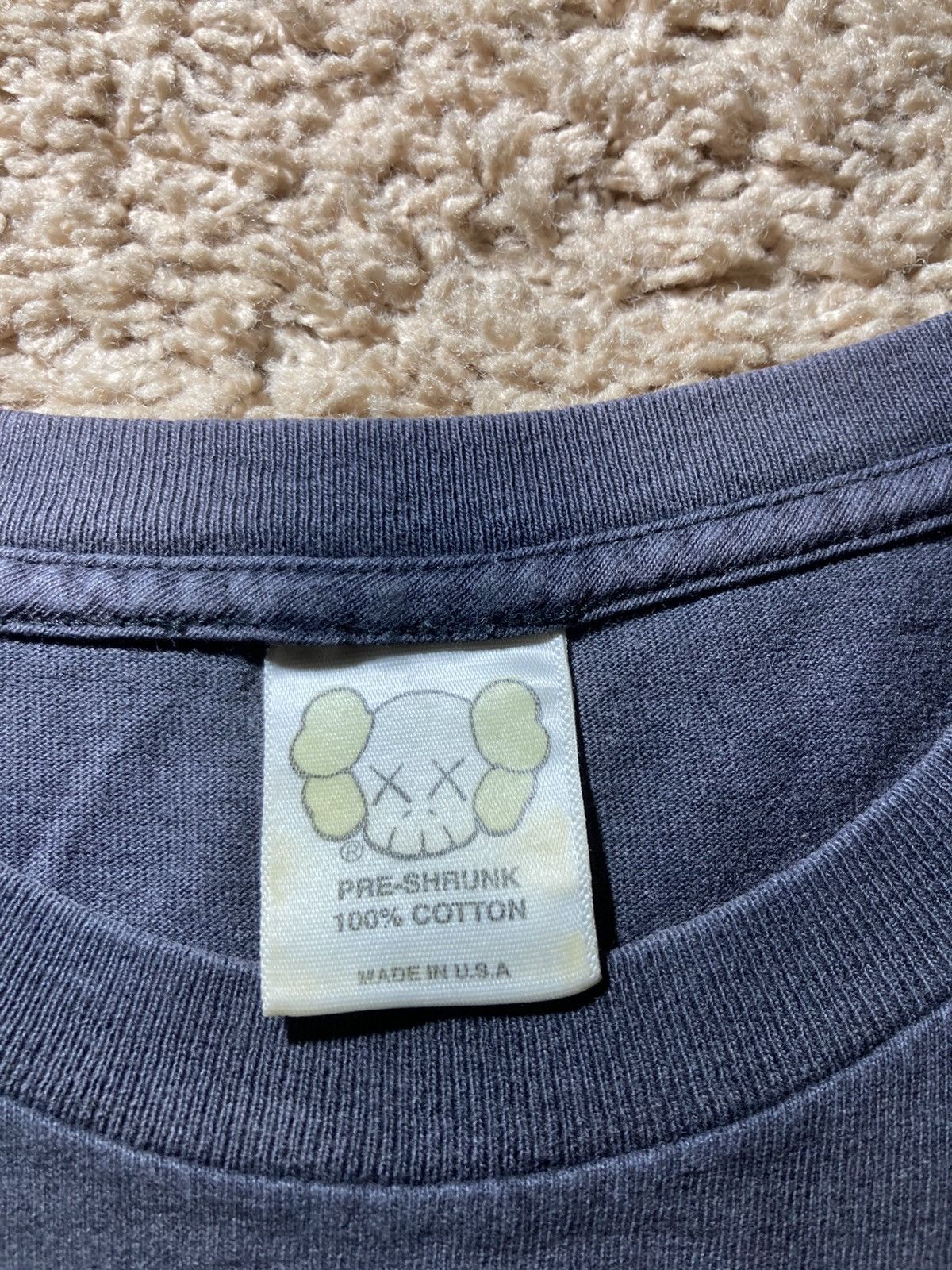 Japanese Brand × Kaws × Vintage Vintage Kaws One Chum Graphic Tee Bape 2000s 90s Art Graffit Size US S / EU 44-46 / 1 - 3 Thumbnail