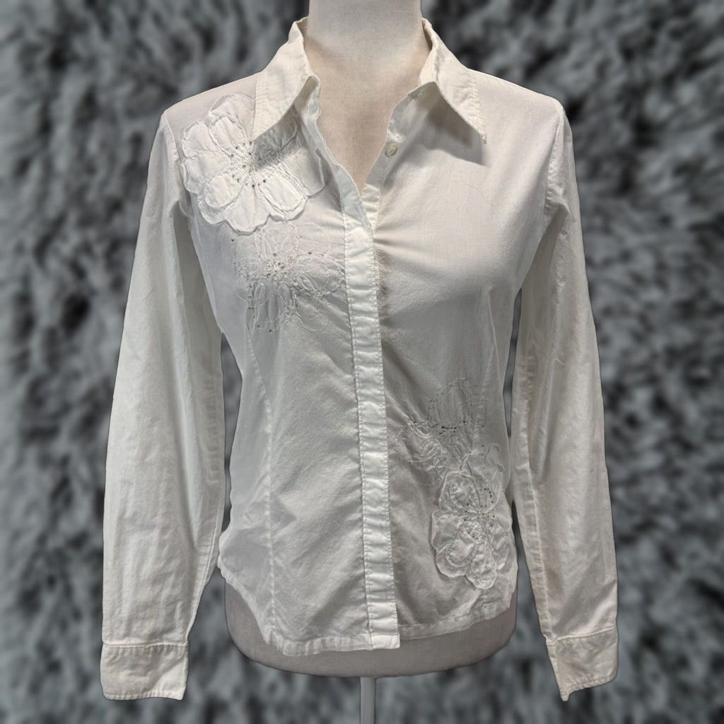 Vintage Kuhl Womens Small White Cotton Long Sleeve Button Up Flower Appliqué Shirt Size S / US 4 / IT 40 - 1 Thumbnail