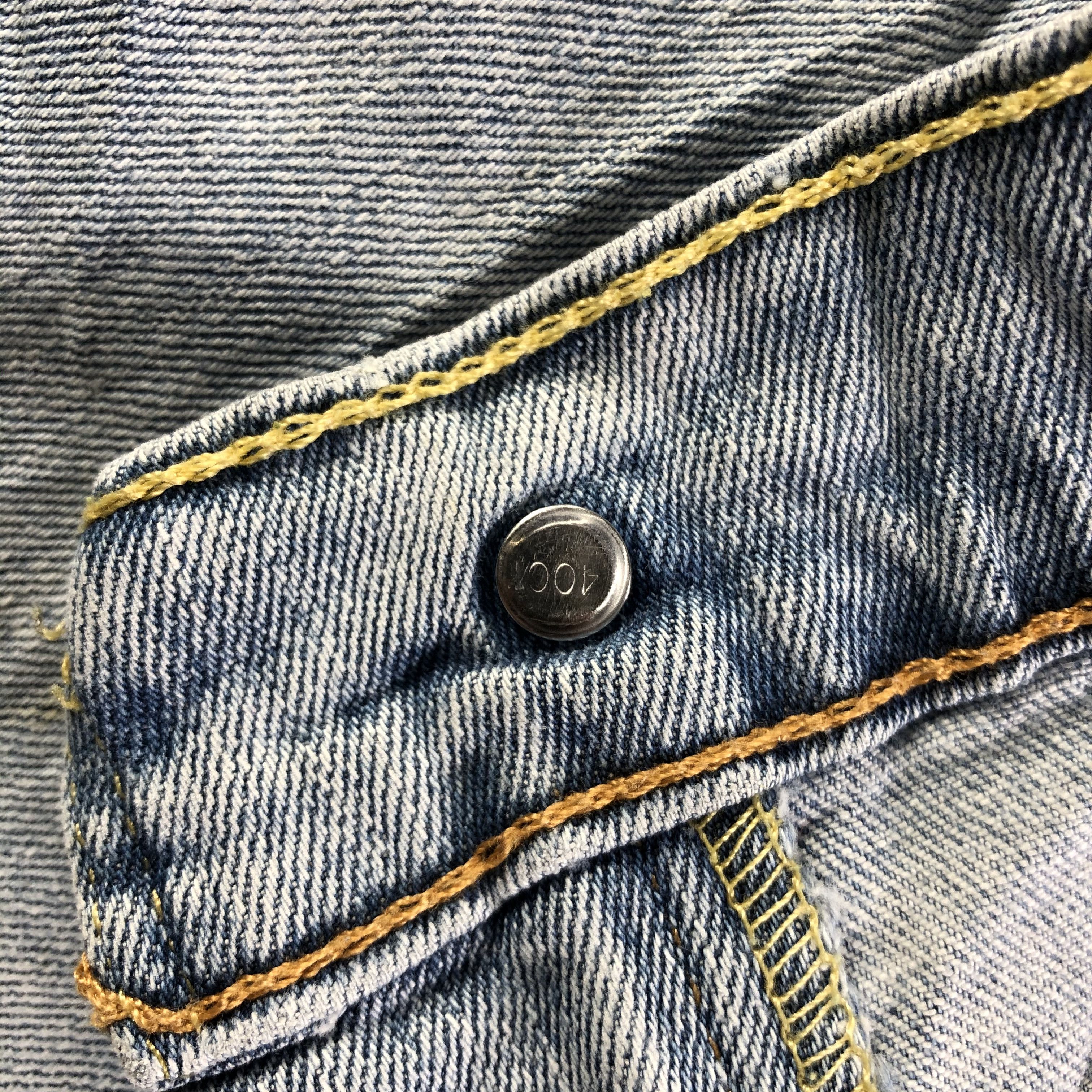 Levi's Vintage Light Wash Levis 505 Jeans-J4176 Size US 39 - 8 Thumbnail