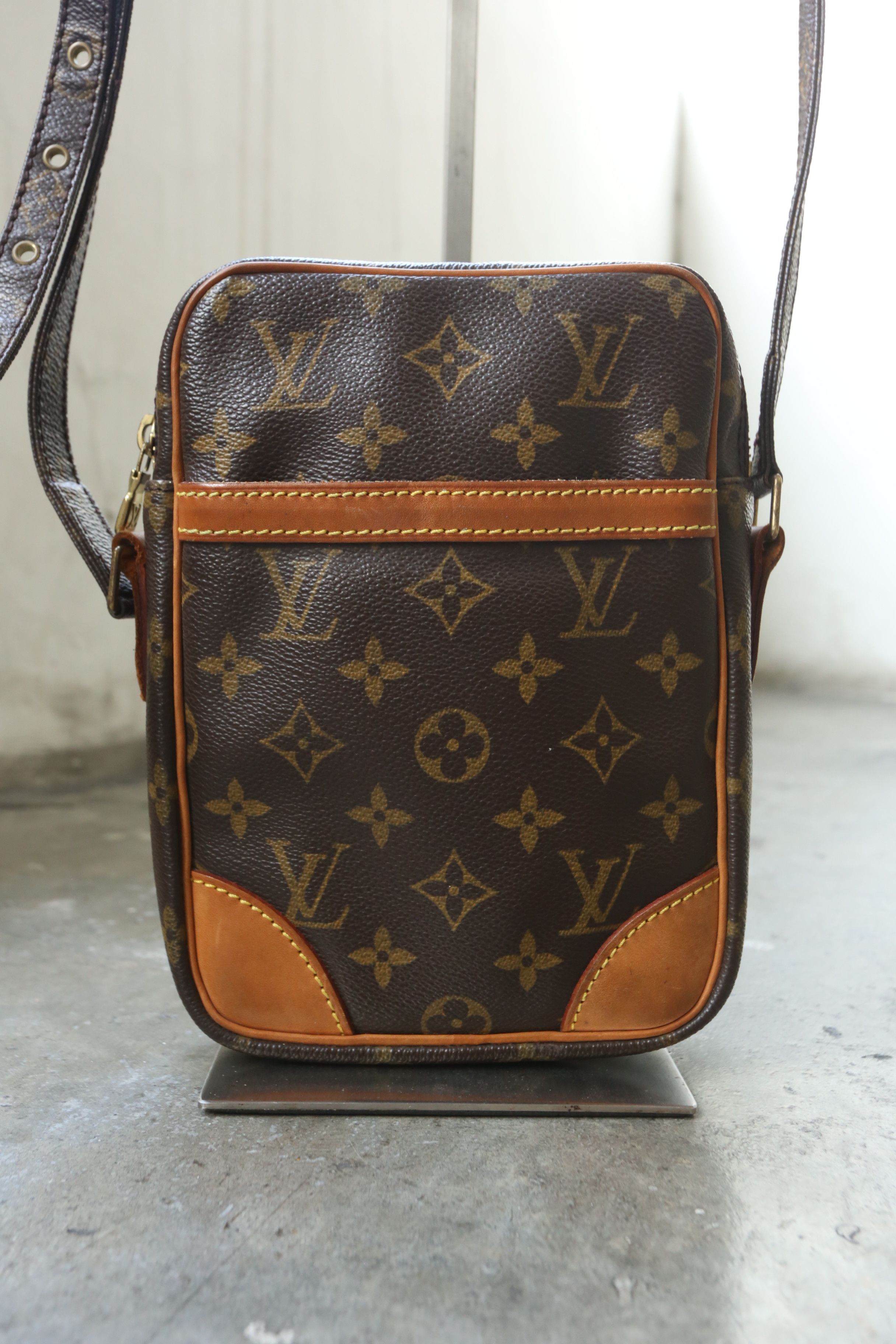 Louis Vuitton Louis Vuitton - Marc Jacobs - 2003 - LV Monogram Danube Size ONE SIZE - 1 Thumbnail