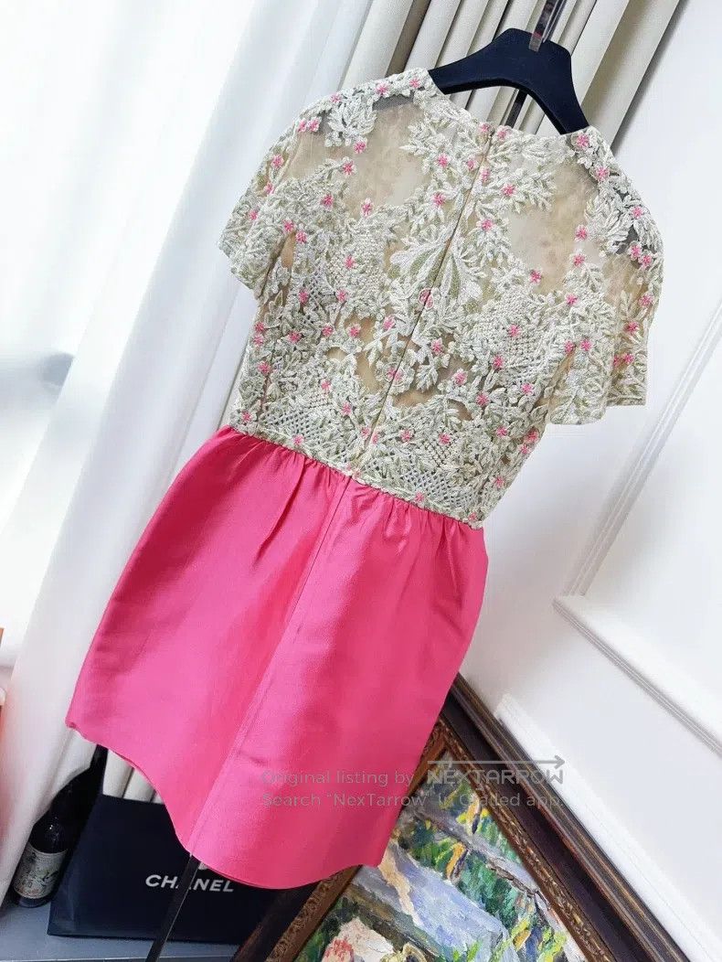 Valentino Valentino Floral nail beads, embroidered sequins, rose pin Size M / US 6-8 / IT 42-44 - 2 Thumbnail