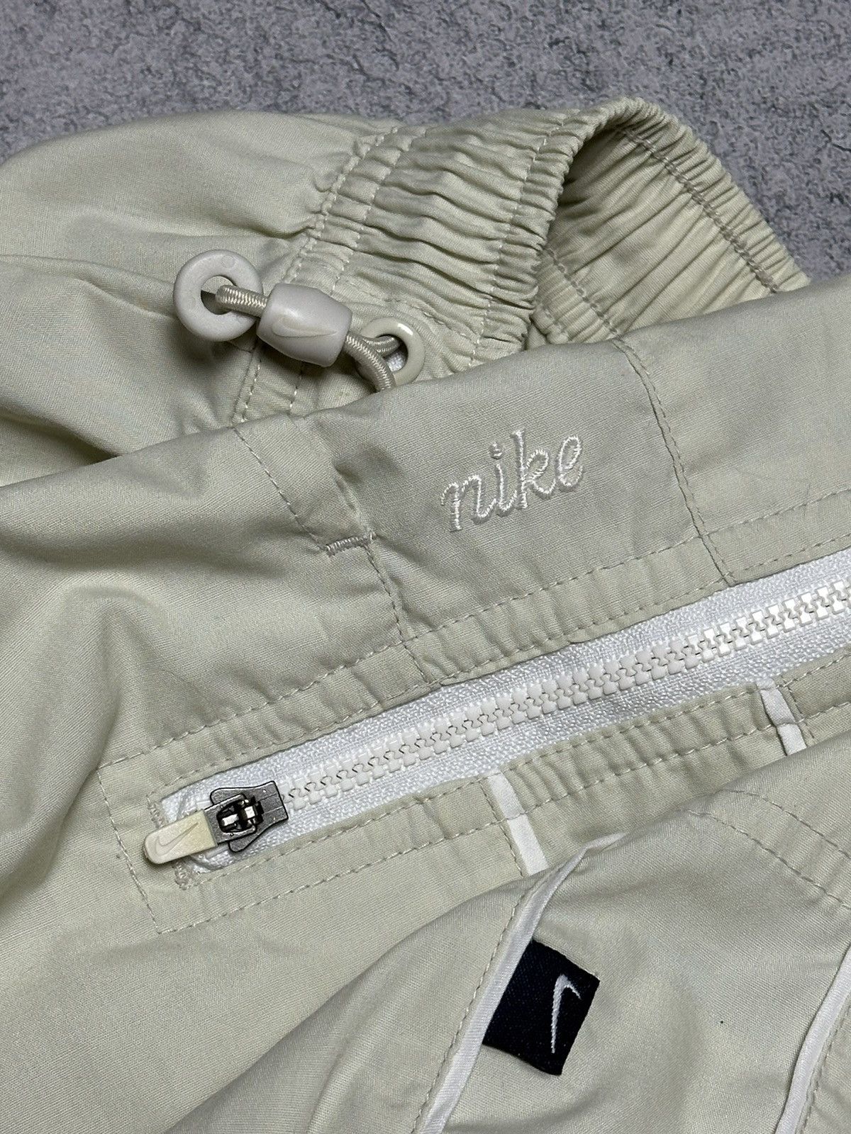 Vintage Vintage Nike Swoosh Logo Shorts Size L Y2k Size US 32 / EU 48 - 6 Thumbnail