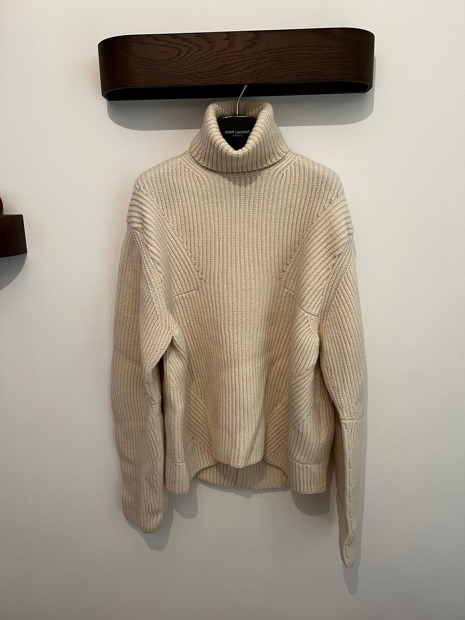 oversized turtleneck sweater