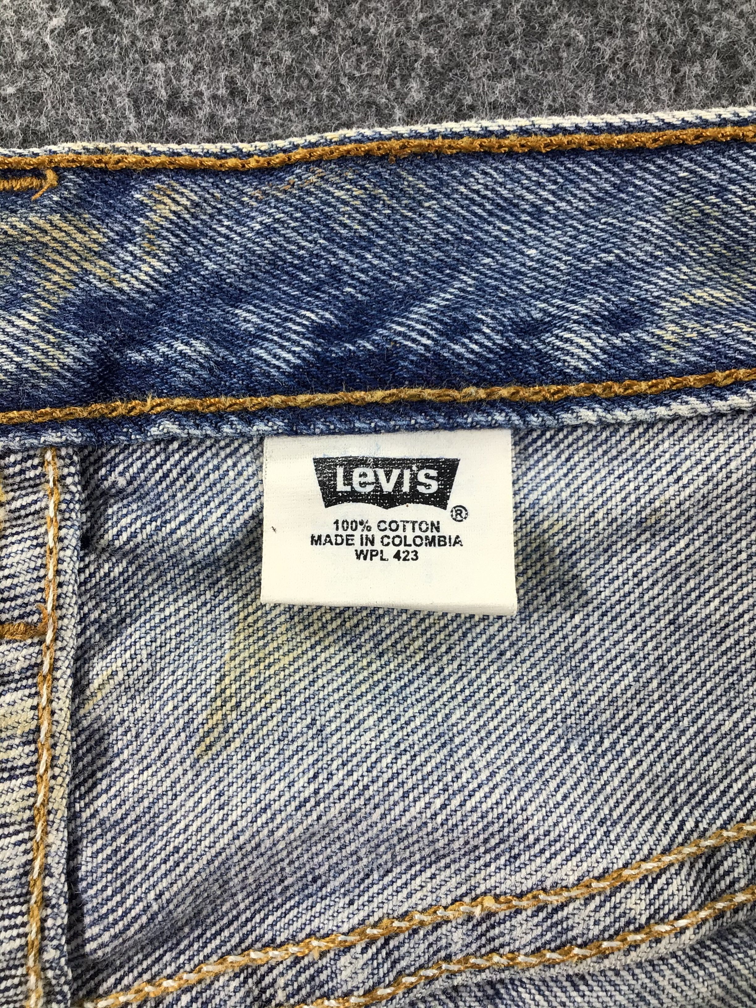 Levi's Vintage Levis 501 Jeans Faded Blue Denim -J351 Size US 37 - 9 Thumbnail