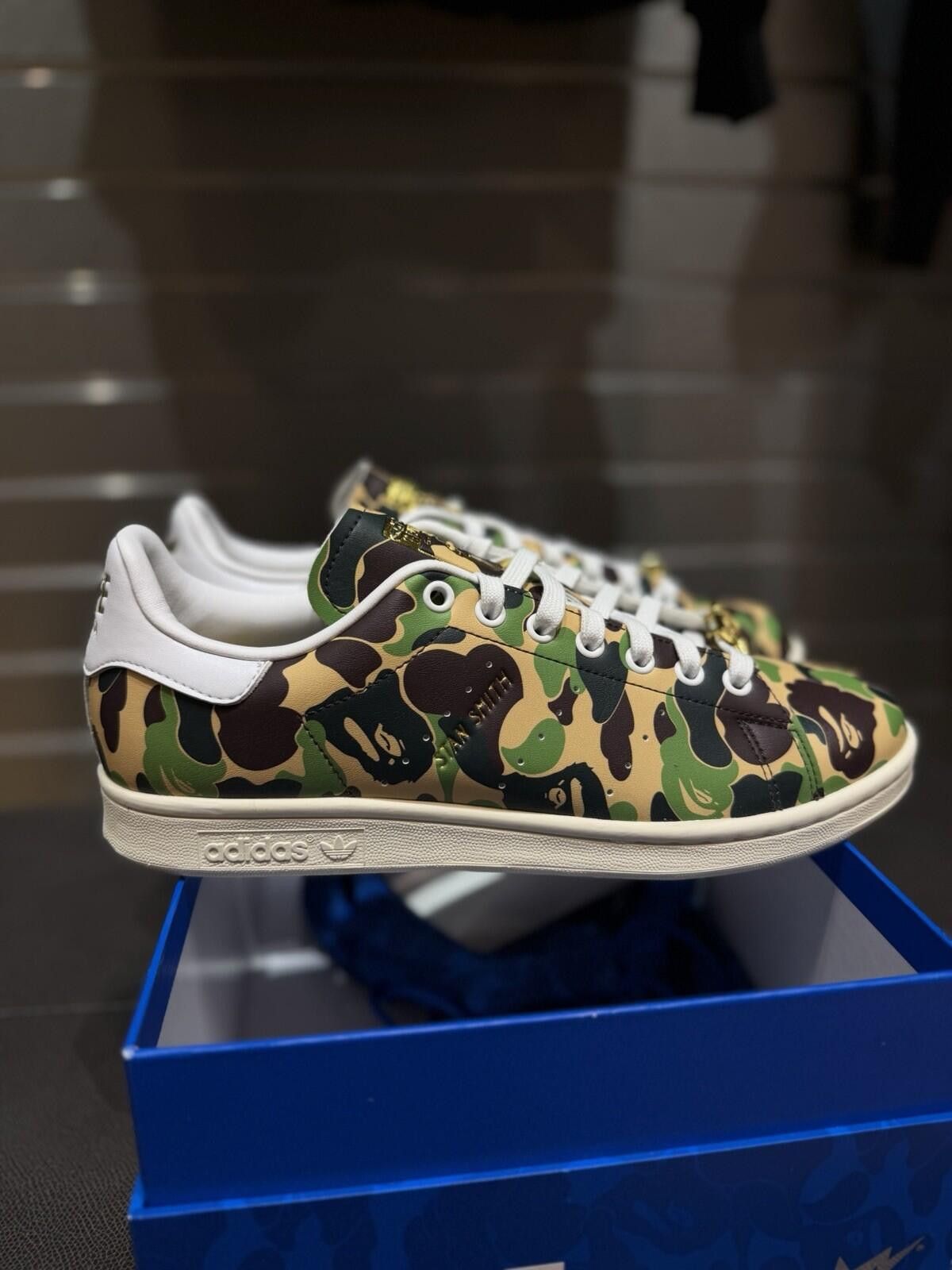 Adidas adidas BAPE x Stan Smith 30th Anniversary Size 9.5 Men’s New Size US 9.5 / EU 42-43 - 6 Thumbnail