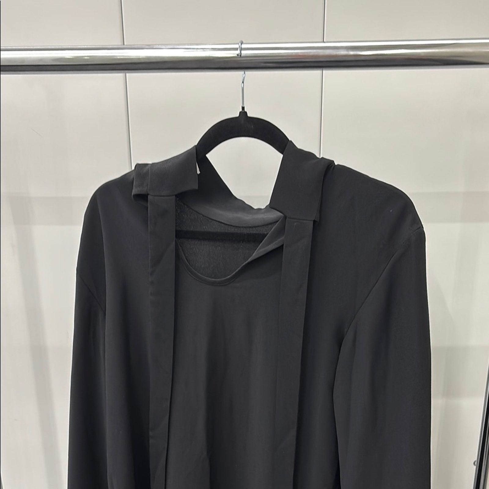 Other NWT Unisex Black Long-Sleeve Top with Tie Detail Atlier S Size S / US 4 / IT 40 - 1 Thumbnail