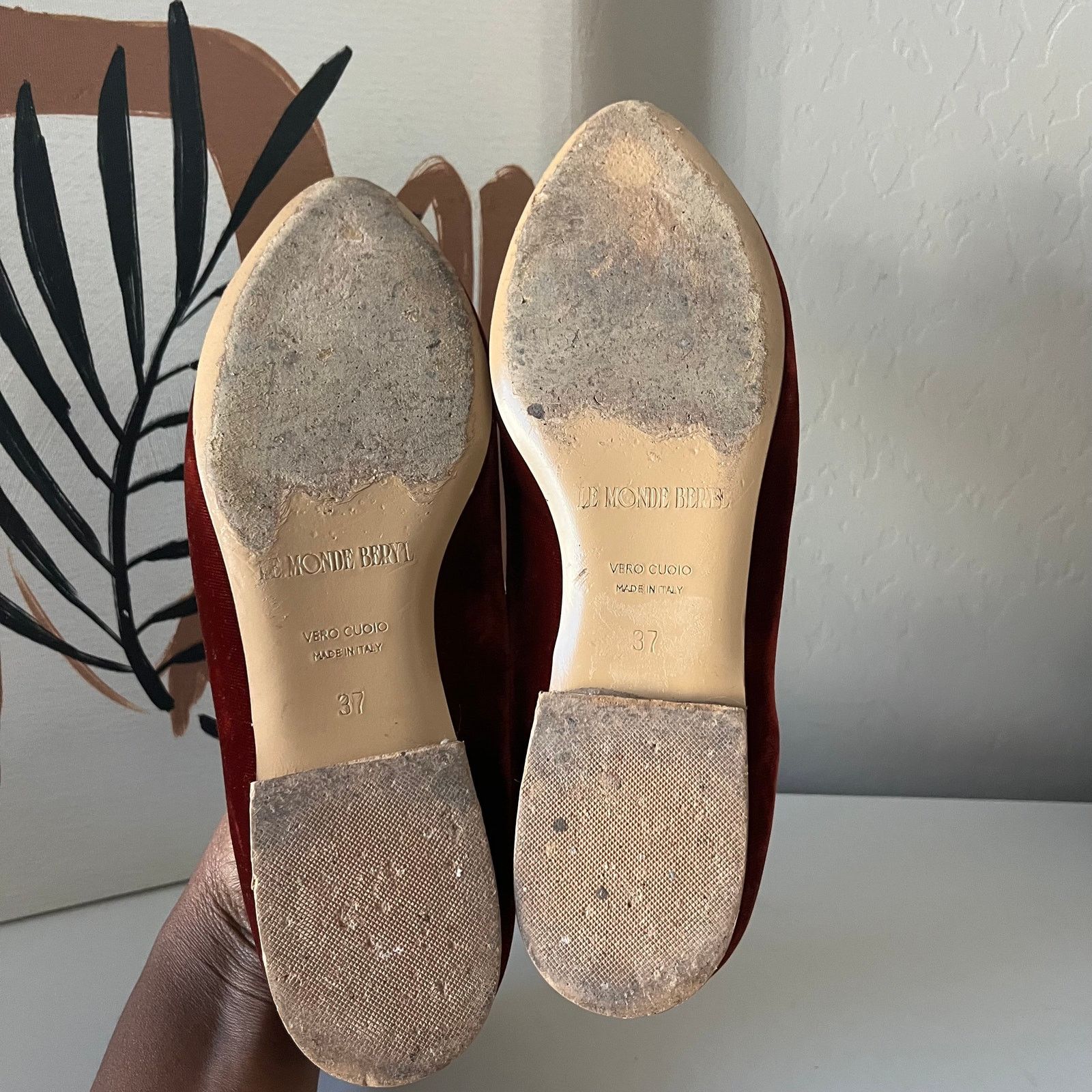 Le Monde Beryl Le Monde Beryl Red Velvet Venetian Slipper Flat Loafers 37 Size US 7 / IT 37 - 6 Thumbnail