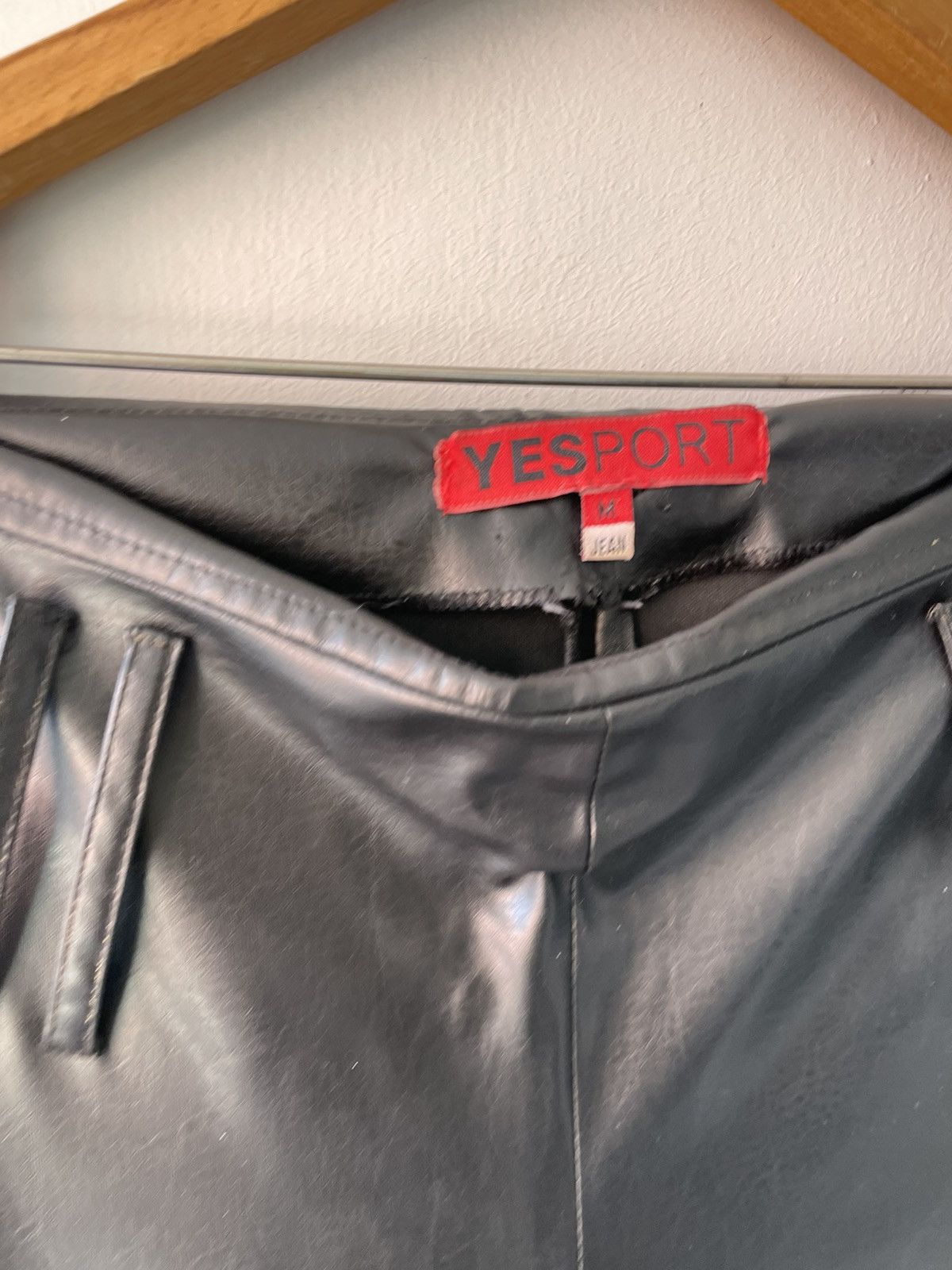 Vintage Vintage vegan leather trousers Size 26" / US 2 / IT 38 - 13 Thumbnail