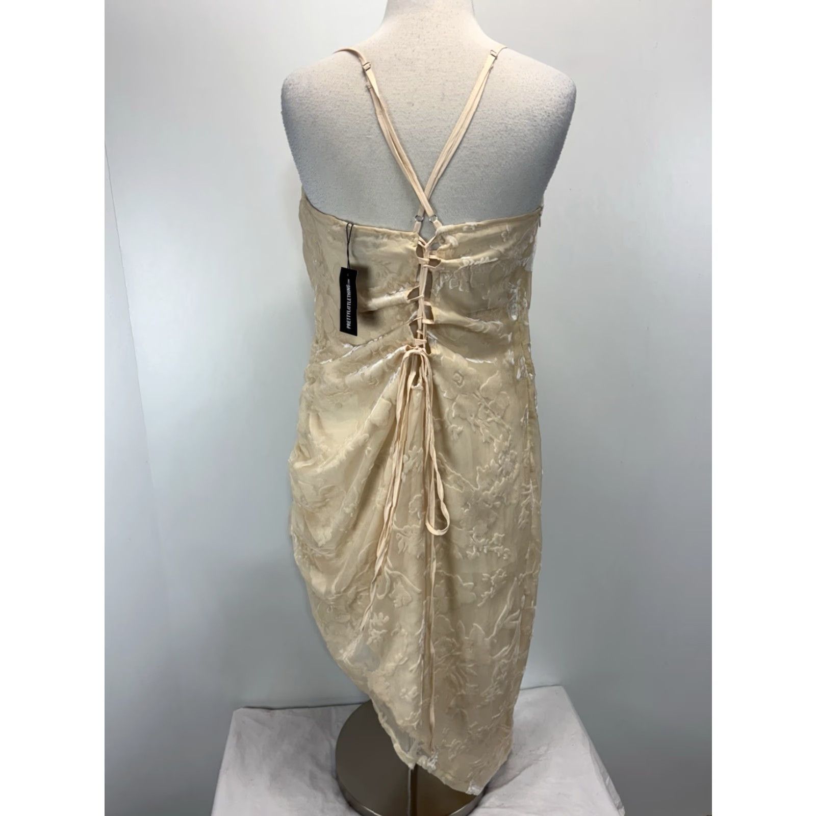 PrettyLittleThing PrettyLittleThing Dress Women 14 Ivory Floral Velvet Cowl Neck Sleeveless Lace Up Asymmetric Party Cocktail Womens Size XL / US 12-14 / IT 48-50 - 3 Thumbnail