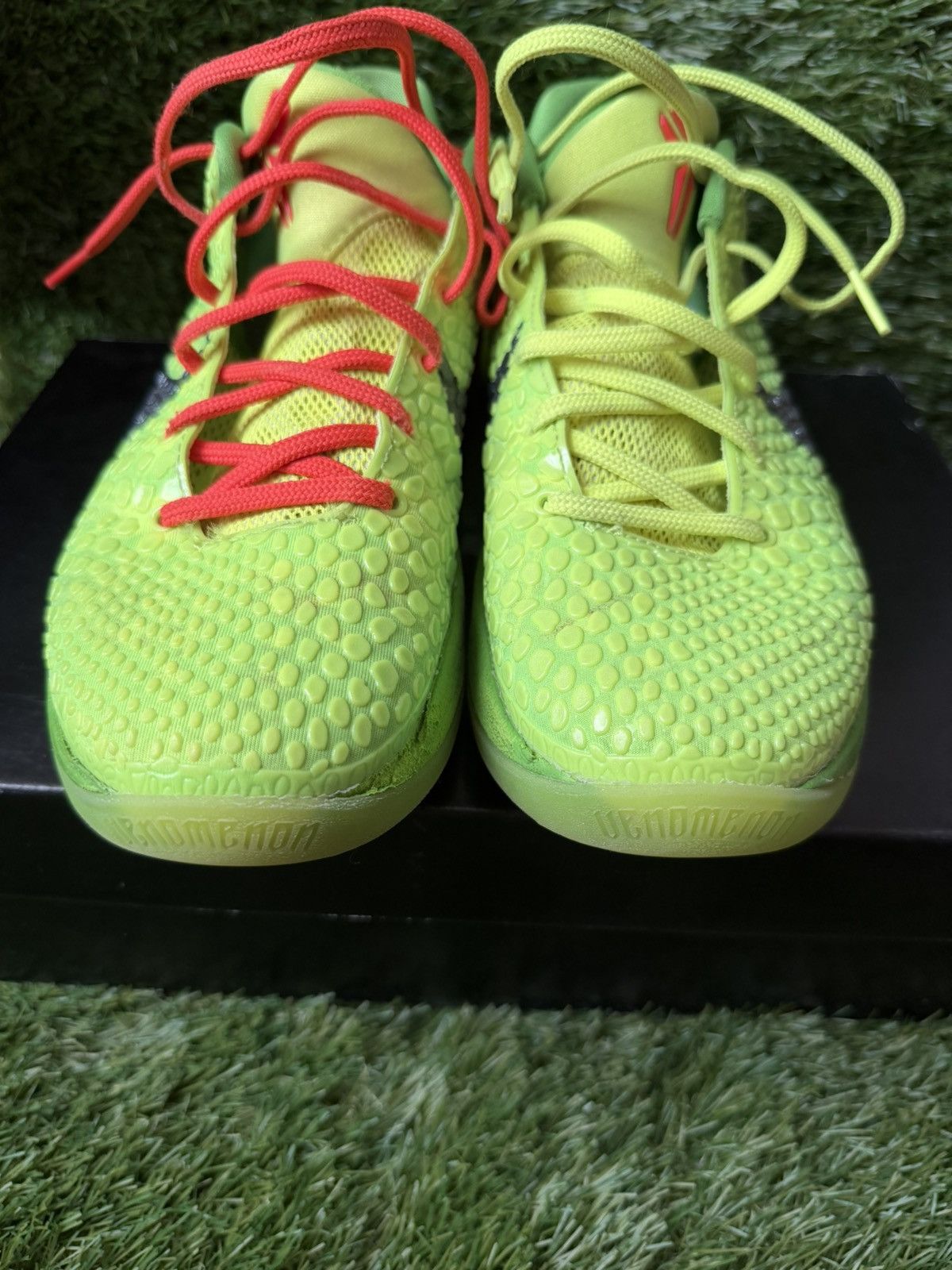 Nike NIKE KOBE 6 PROTO GRINCH SZ 7.5 Size US 7.5 / EU 40-41 - 3 Thumbnail