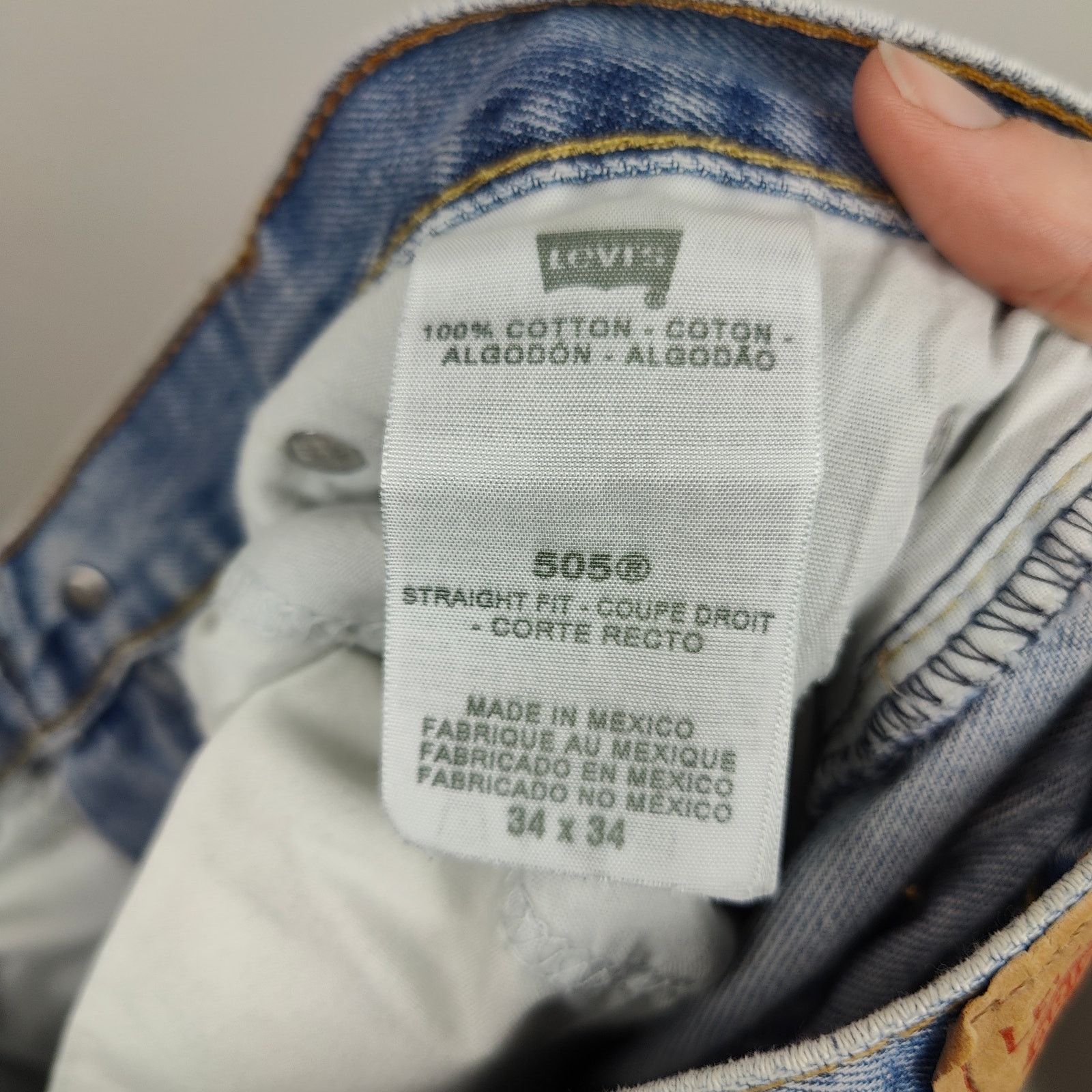 Levi's Vintage Y2K Levi's 505 Mens 34x34 Light Wash Straight Fit Size US 34 / EU 50 - 7 Thumbnail