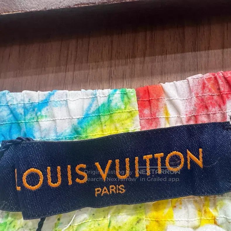 Louis Vuitton Louis Vuitton Three-flower crayon flower full print shorts Size US 42 / EU 58 - 3 Thumbnail