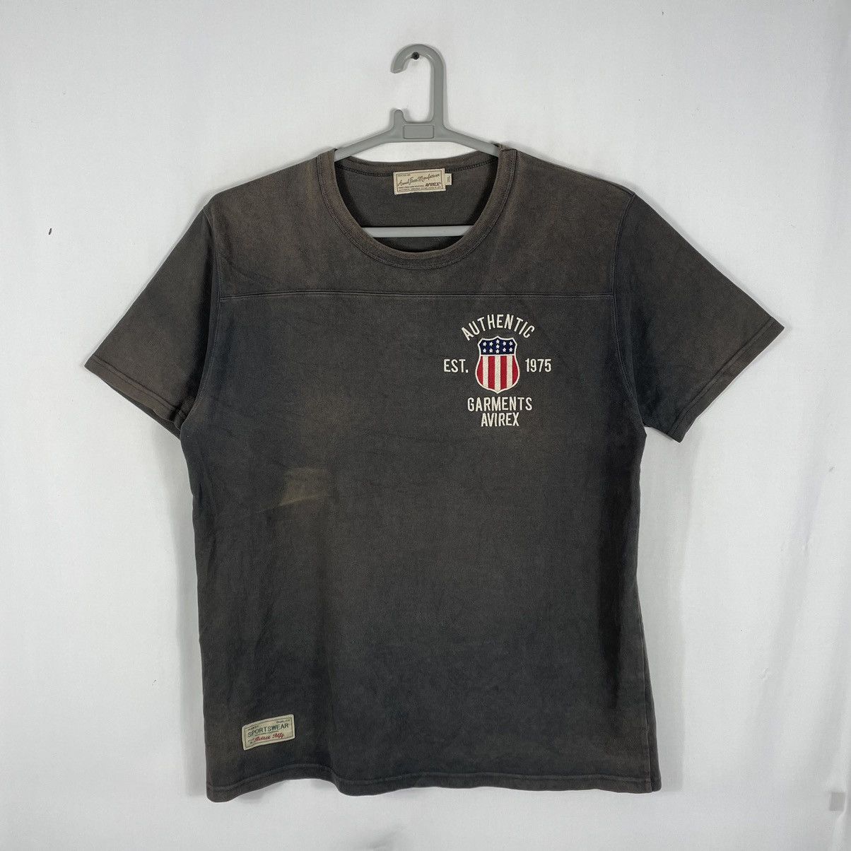 Avirex × Vintage 🔥Trash🔥Avirex Embroidered Big Logo Crash Sun Faded Tee Size US XL / EU 56 / 4 - 4 Thumbnail