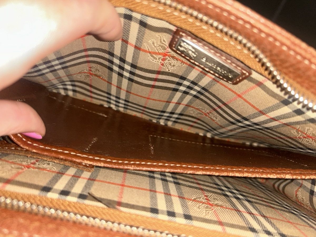 Burberry Vintage Burberry Brown Leather Clutch Bag w Nova Check Size ONE SIZE - 9 Thumbnail