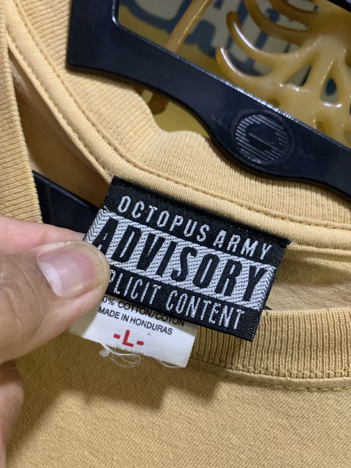 Japanese Brand Vintage OCTOPUS ARMY “Soul Of Black” Japanese Brand tee Size US L / EU 52-54 / 3 - 3 Thumbnail