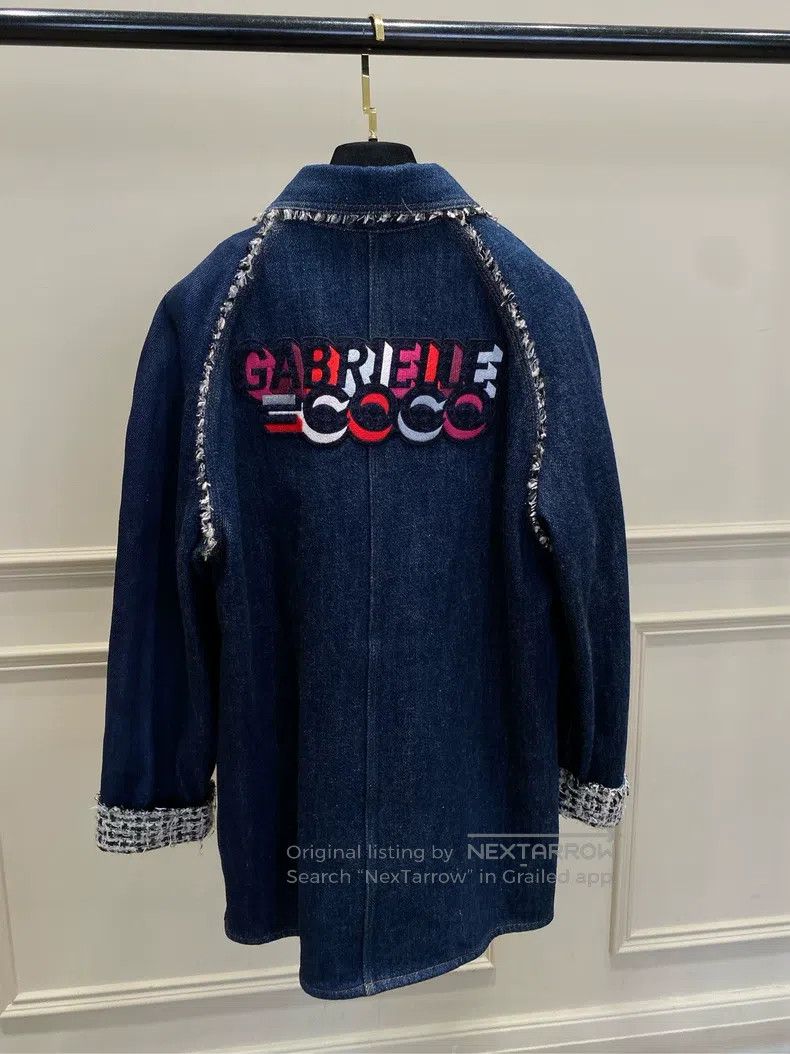 Chanel Chanel 17-year-old blue denim jacket Size XS / US 0-2 / IT 36-38 - 2 Thumbnail