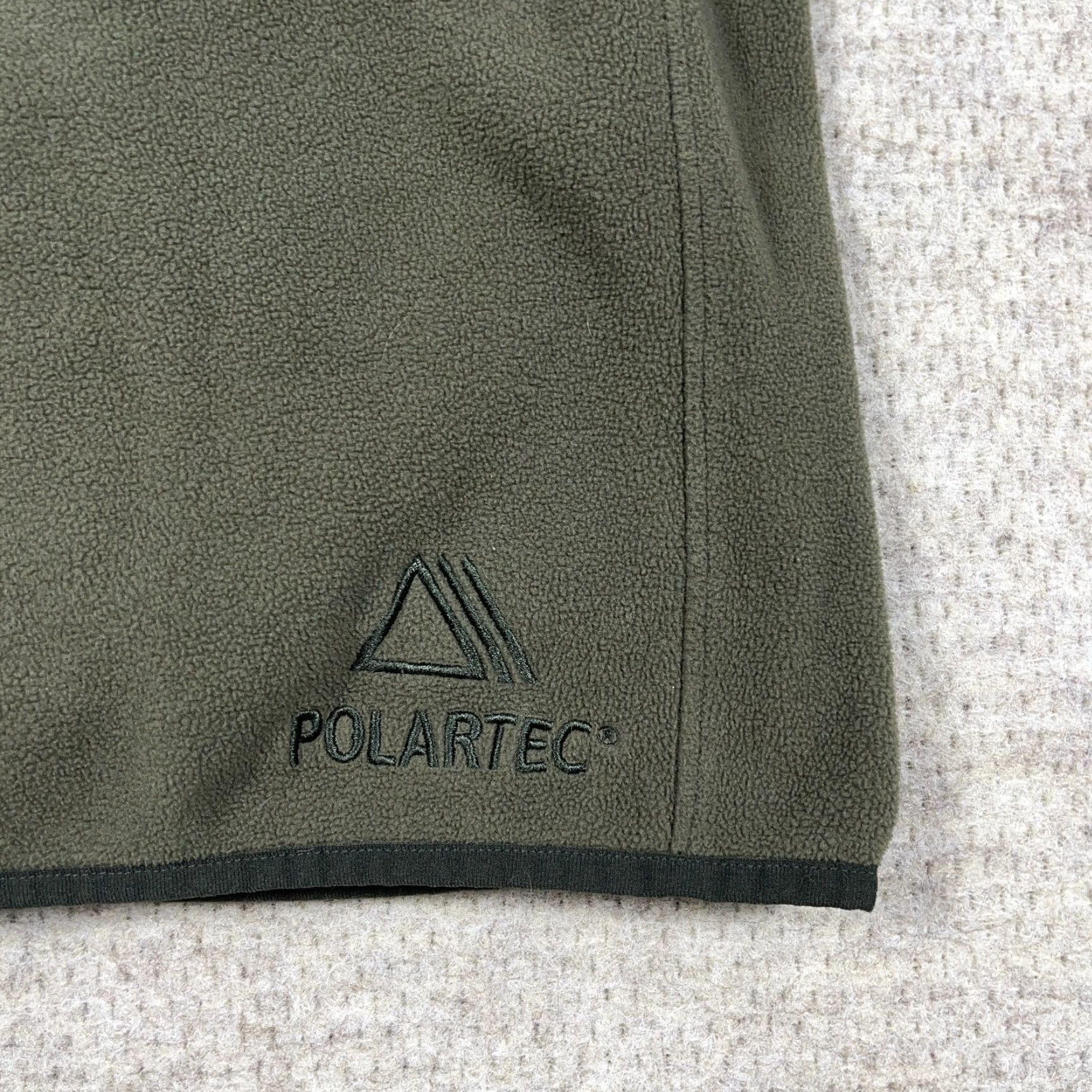 Under Armour Under Armour Sweater Men M Olive Green Pullover 1/4 Zip Polartec Sweatshirt Knit Sleeves Long Sleeve Regular Vintage? No Size US M / EU 48-50 / 2 - 6 Thumbnail
