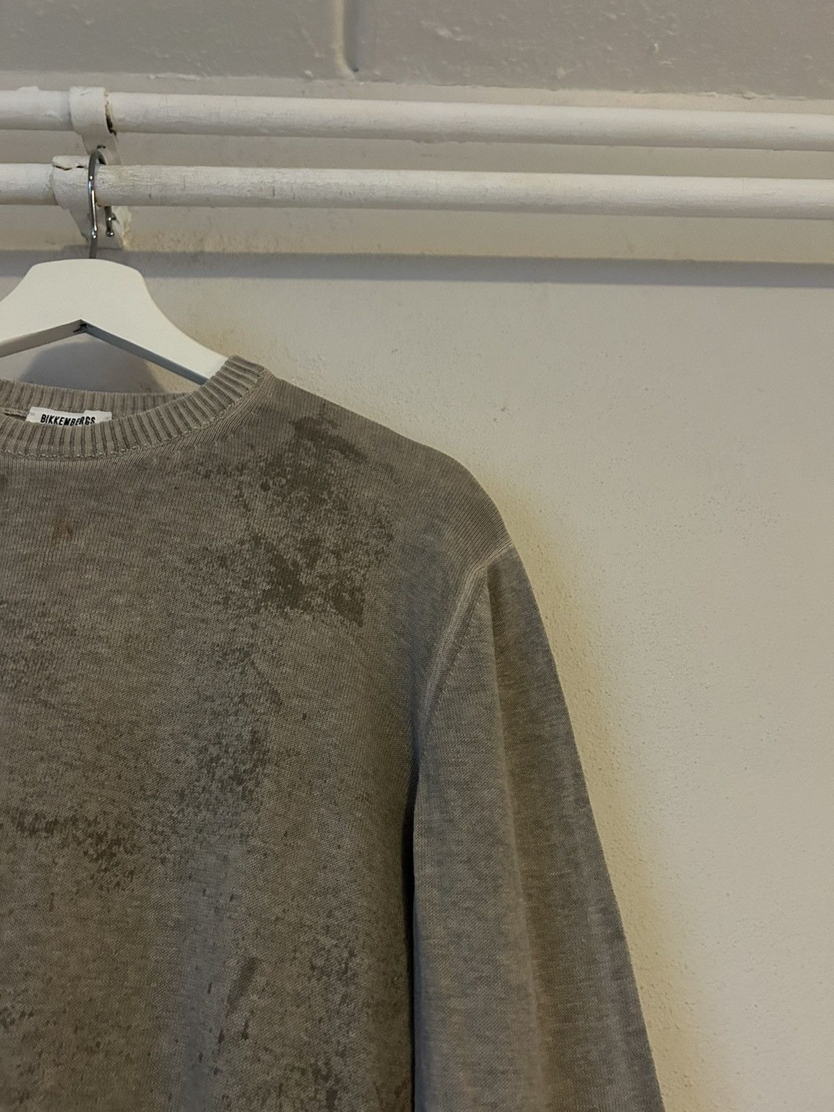 Dirk Bikkembergs Dirk Bikkembergs Distressed Effect Sweater in Light Taupe Size US L / EU 52-54 / 3 - 5 Thumbnail