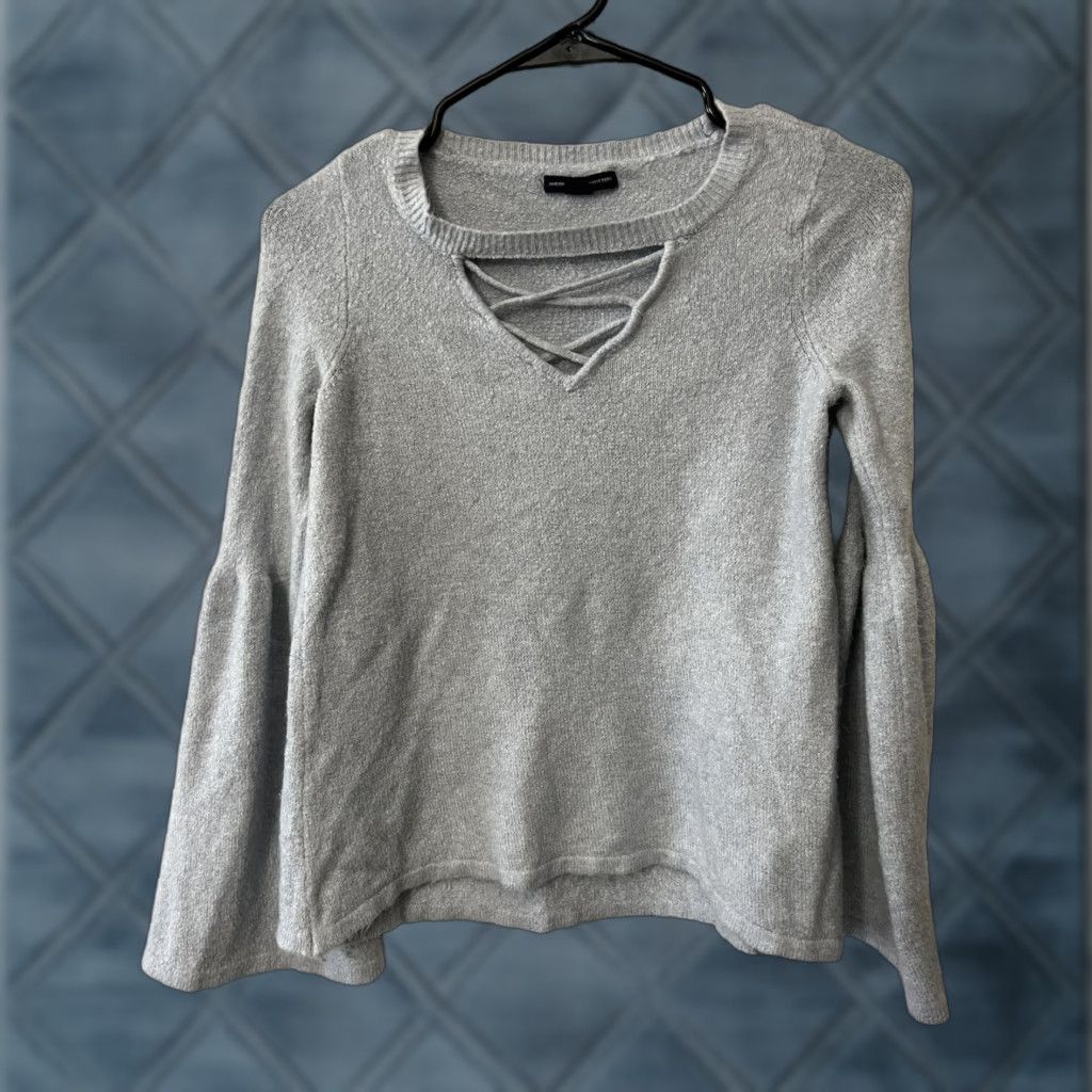 American Eagle Outfitters American Eagle Outfitters Blue Pullover Sweater Women's S Flared Sleeve V-Neck Casual Knit Top Size S / US 4 / IT 40 - 1 Thumbnail