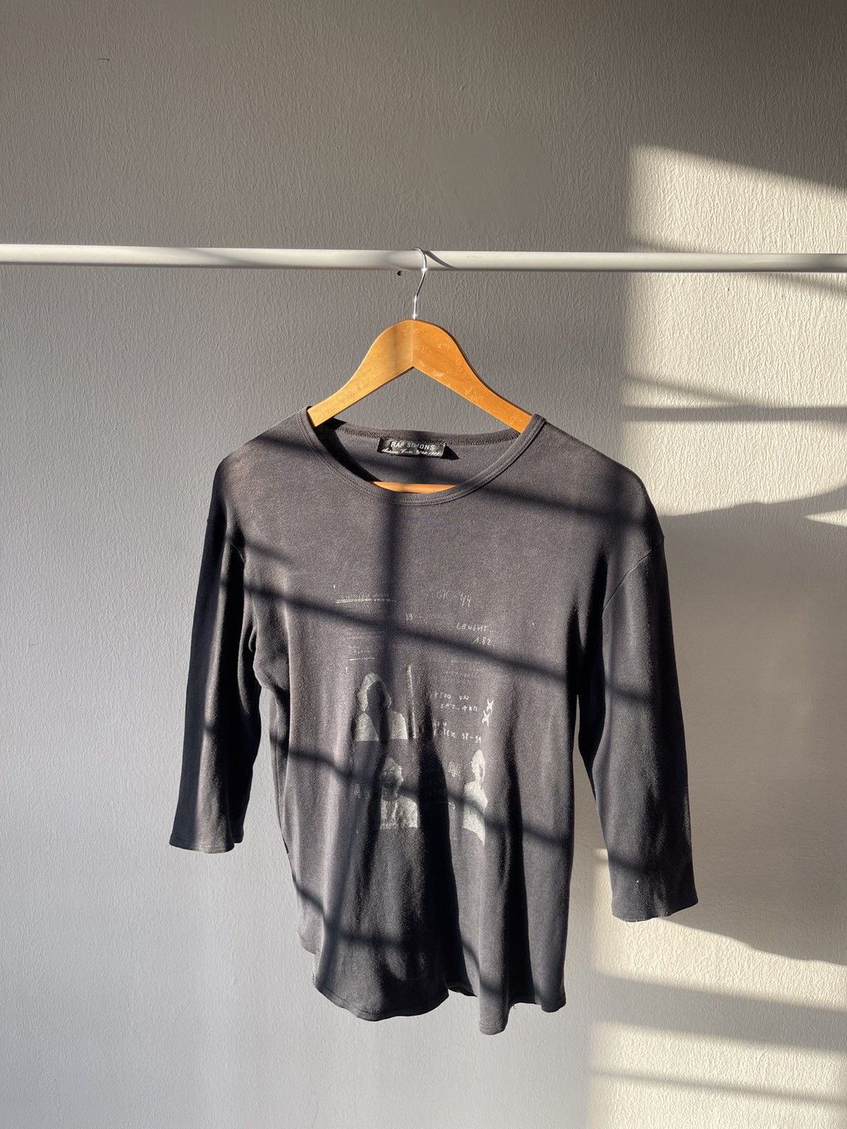 Raf Simons Rare 1998-1999 Raf Simons Casting Print Raglan Tee Size US S / EU 44-46 / 1 - 5 Thumbnail