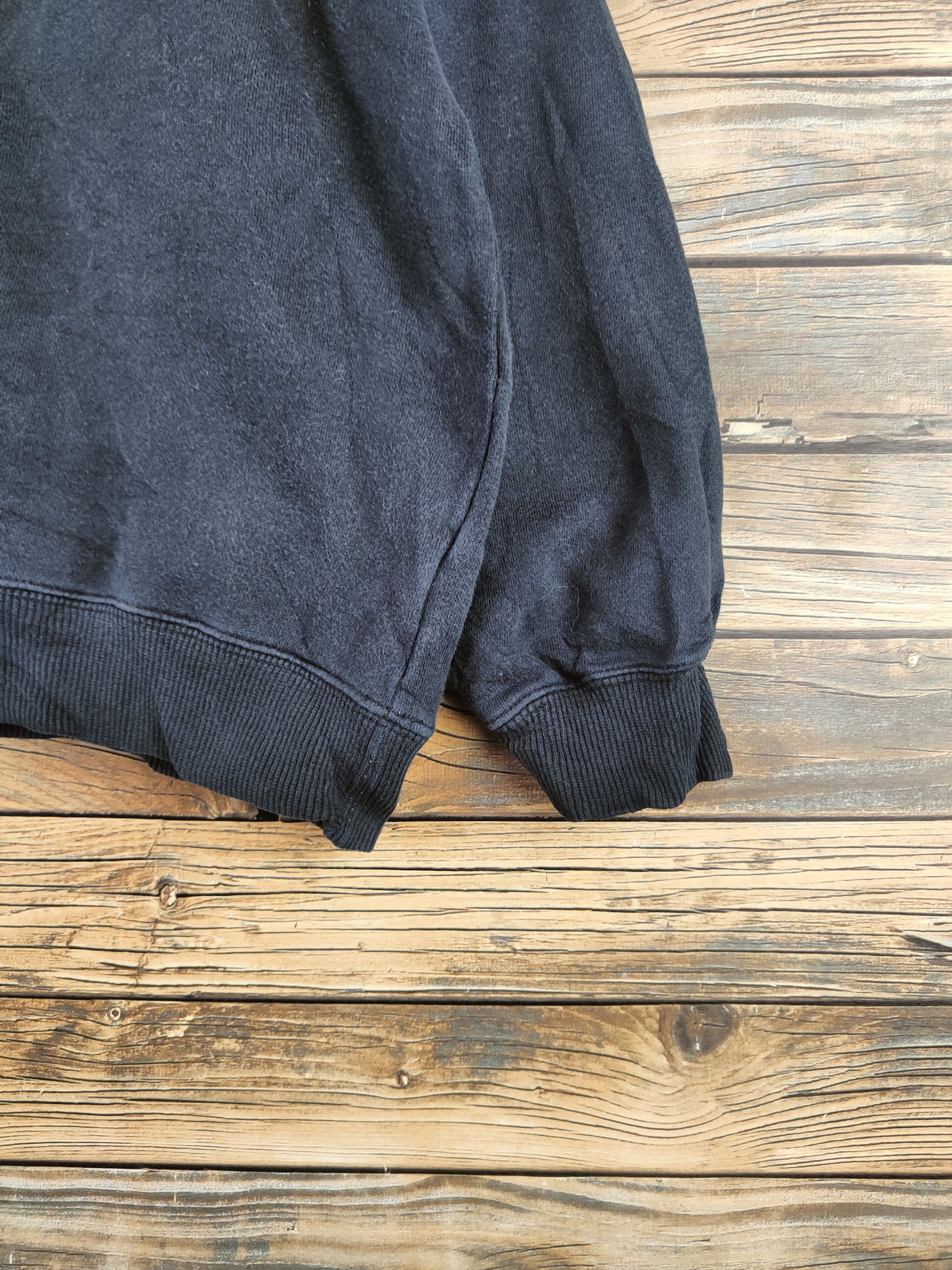 Japanese Brand Vintage Plain Faded Popular Model Black Sweatshirts Size US XL / EU 56 / 4 - 6 Thumbnail