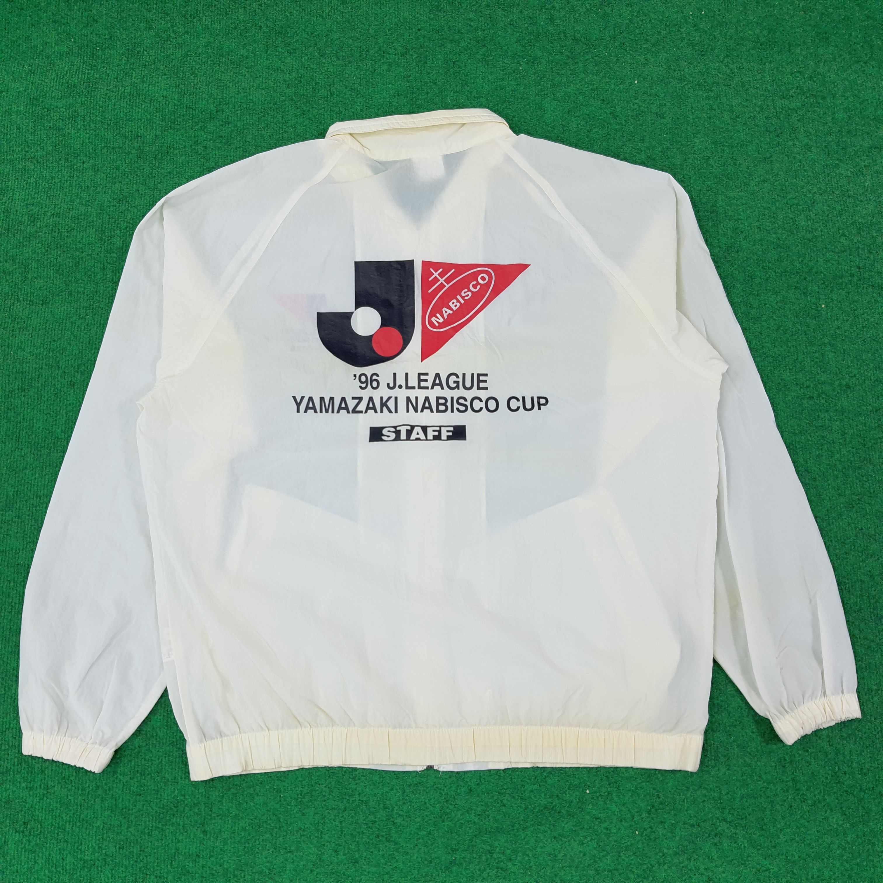 Puma × Vintage Vintage PUMA Japan League Staff Sports Windbreaker C231N2 Size US L / EU 52-54 / 3 - 1 Thumbnail