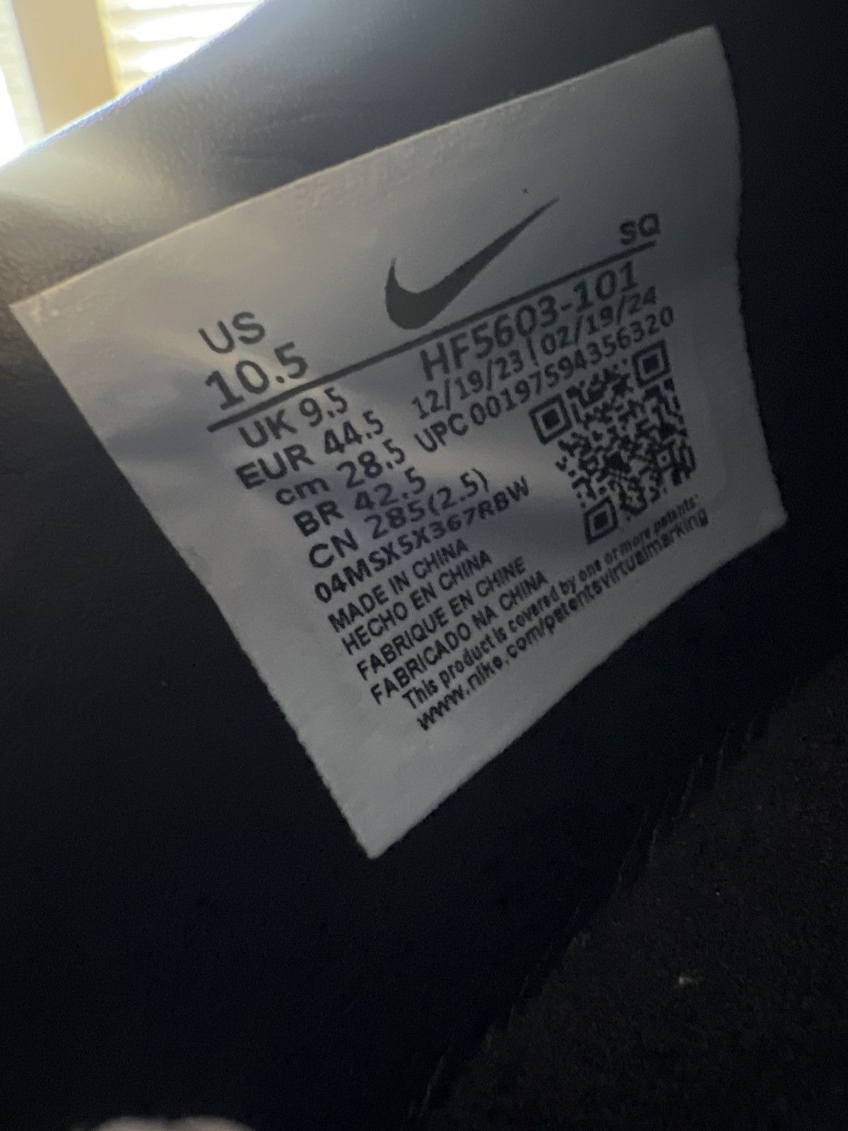 Nike Classic Nikes Size US 10.5 / EU 43-44 - 6 Thumbnail