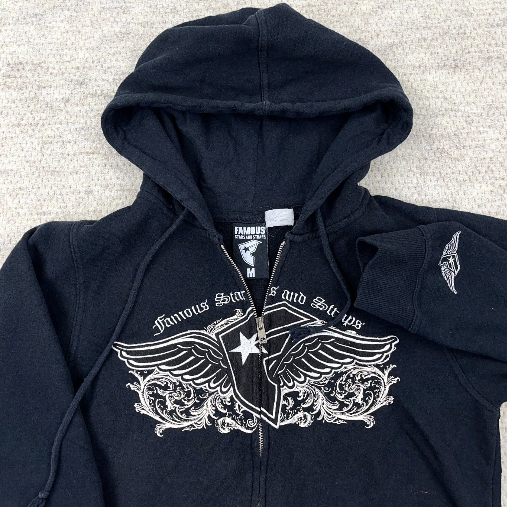 Vintage VINTAGE Famous Stars & Straps Hoodie Women M Full Zip Sweatshirt Jacket White Logo Graphic Print Cap Sleeve Crew Neck All Seasons Regular Fit Size M / US 6-8 / IT 42-44 - 2 Thumbnail