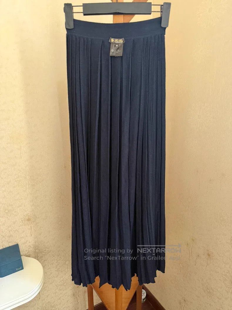 Loro Piana Loro Piana Cashmere silk georgette pleated long skirt Size 25" / US 0 / IT 36 - 3 Thumbnail