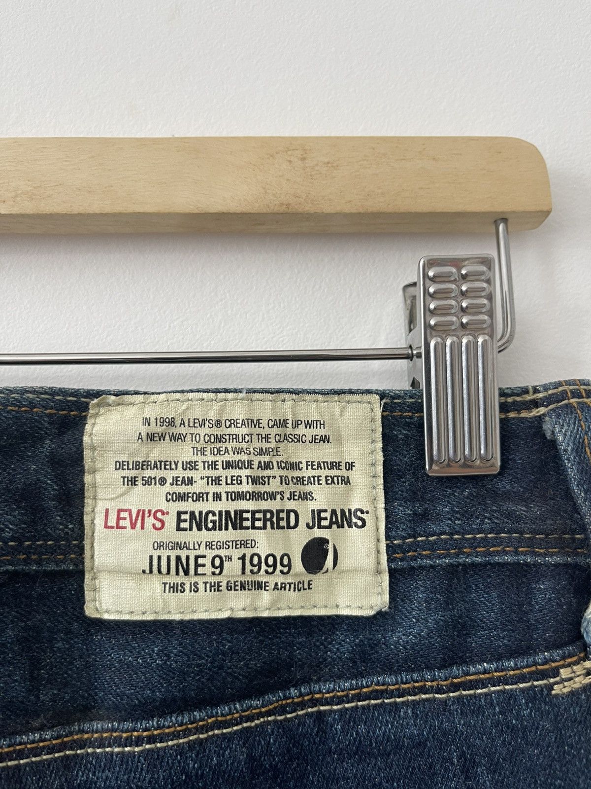 Levi's Vintage Clothing Rare Vintage LEVIS ENGINEERED JEANS June 9th 1999 Twist Leg Size 29" - 7 Thumbnail