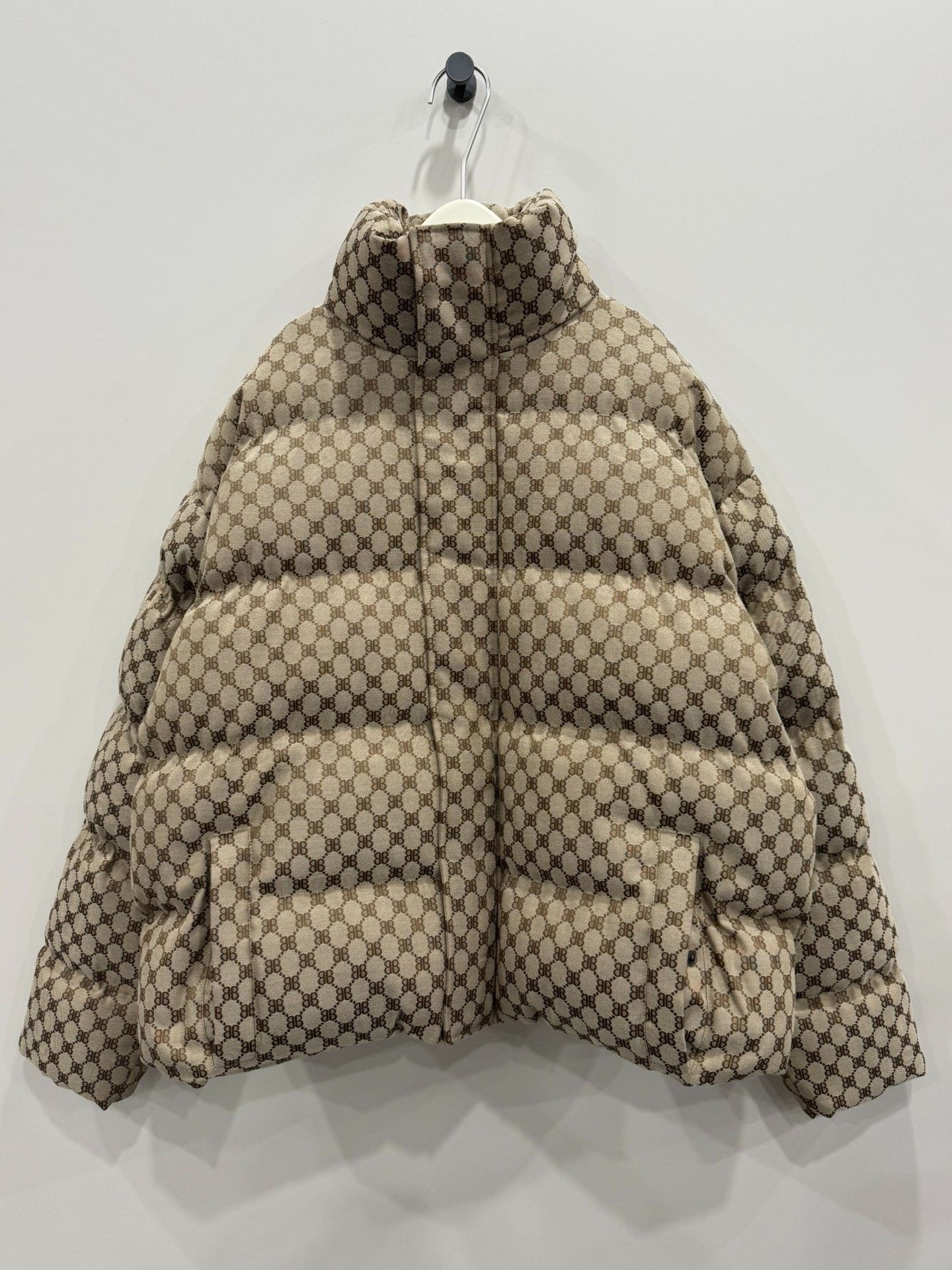 Balenciaga balenciaga gucci patterned puffer jacket size 44 Size US L / EU 52-54 / 3 - 1 Thumbnail