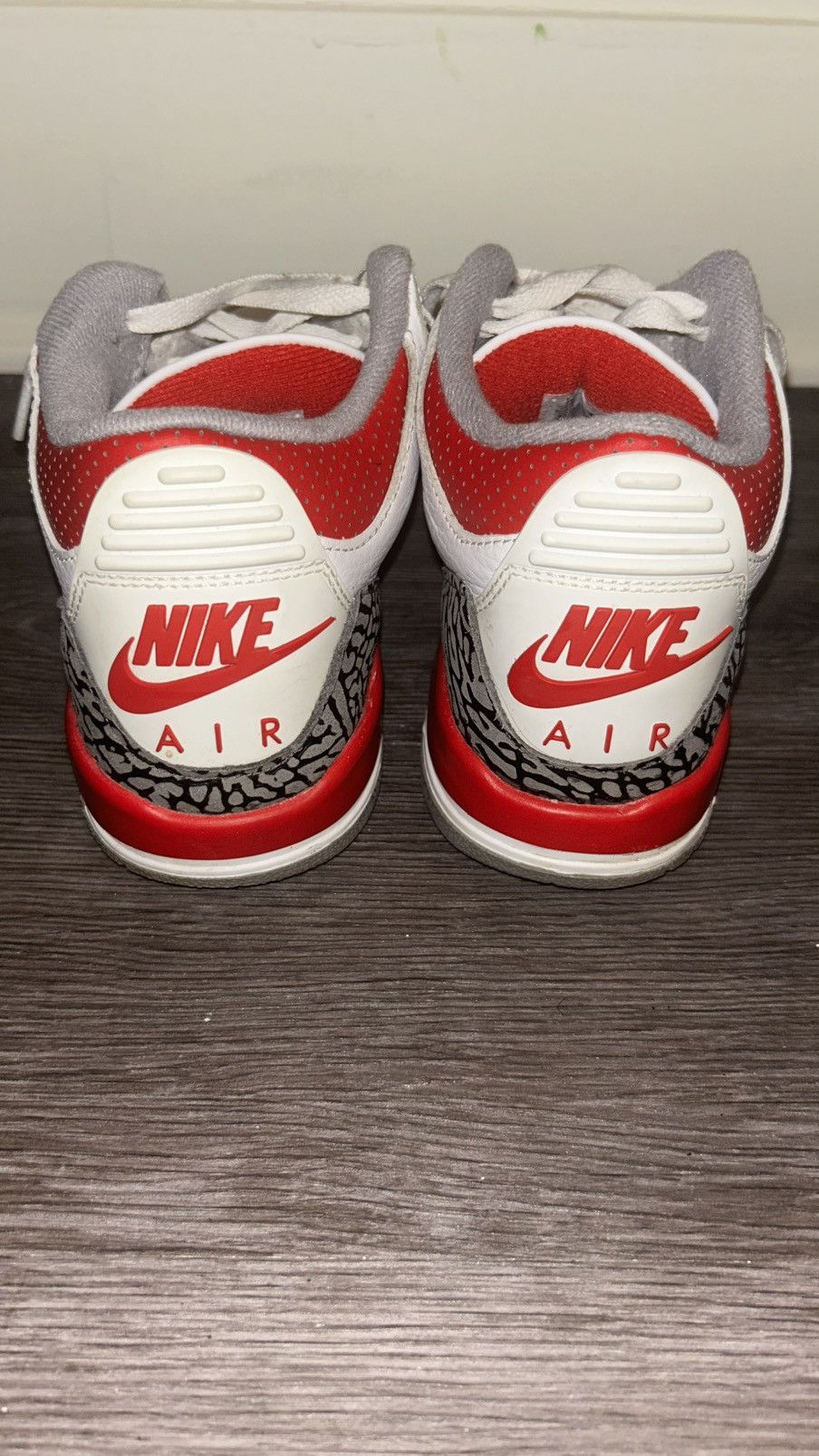 Jordan Brand Air Jordan 3 Retro “Fire Red” Size US 7 / EU 40 - 4 Thumbnail